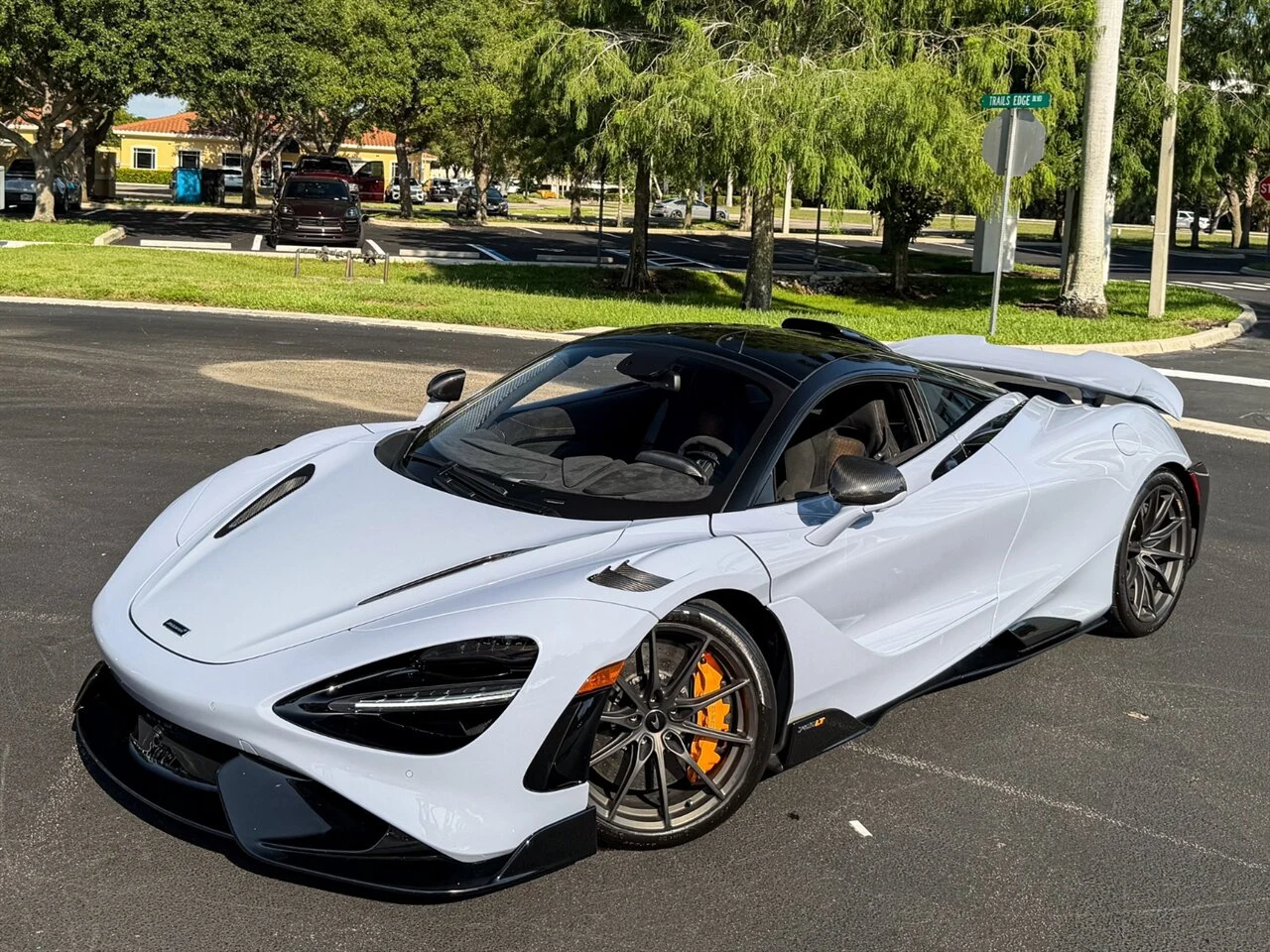 2021 McLaren 765LT, 10/20