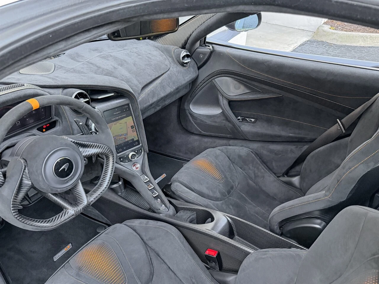 2021 McLaren 765LT, 16/20