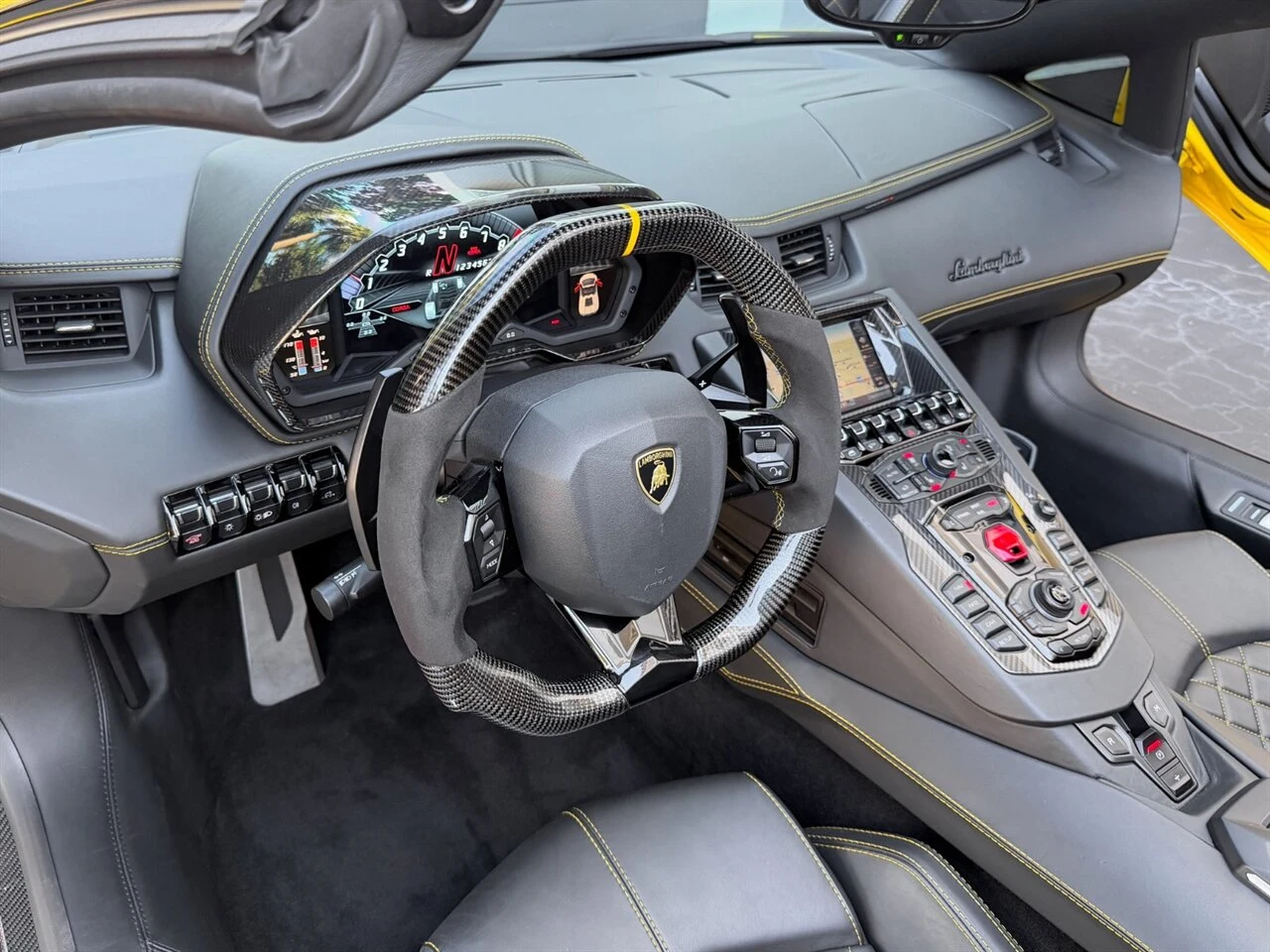 2018 Lamborghini Aventador S Roadster, 17/30