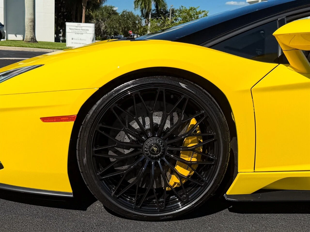 2018 Lamborghini Aventador S Roadster, 21/30