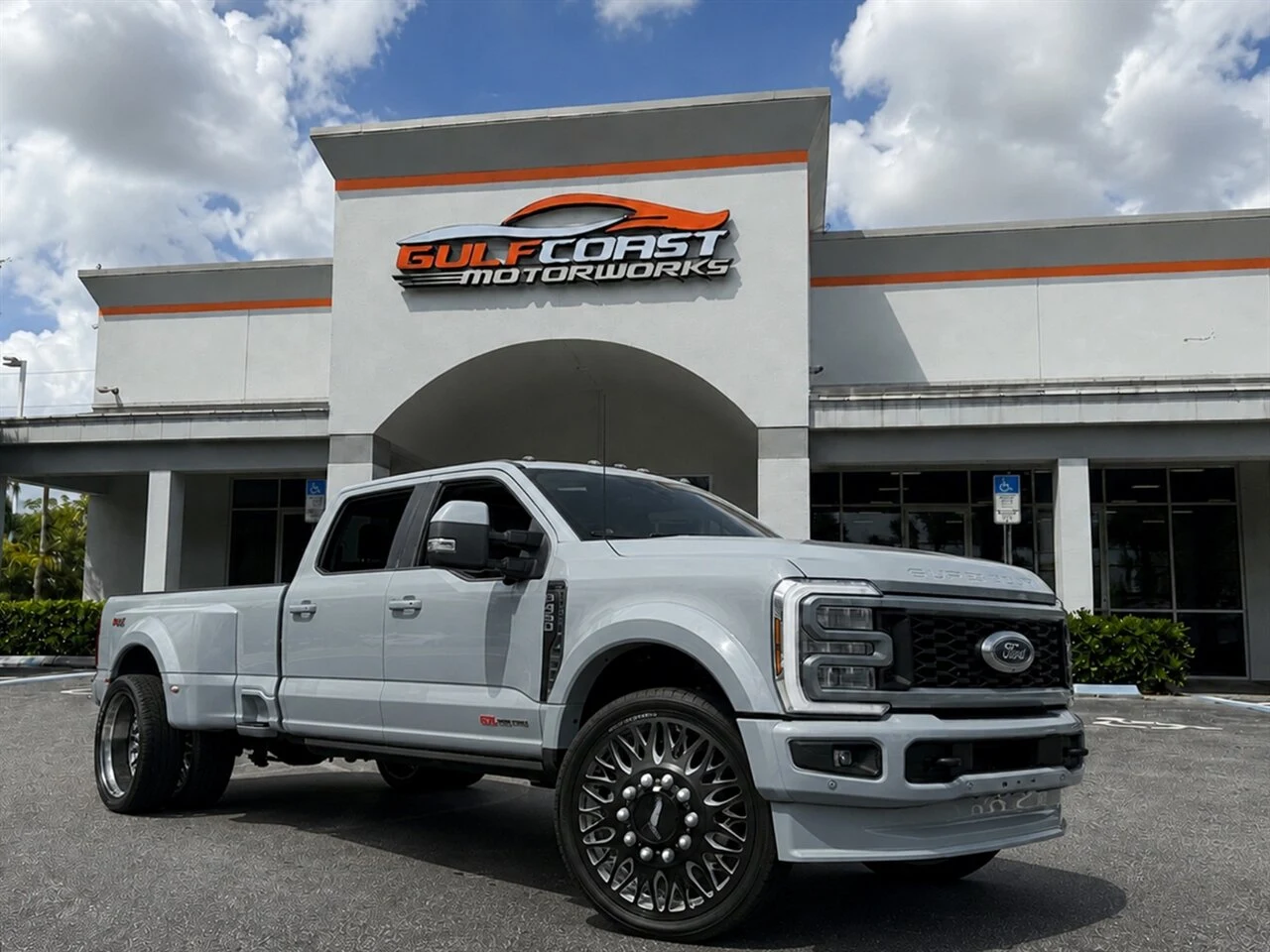 2024 Ford F-450 Super Duty Limited, 2/30