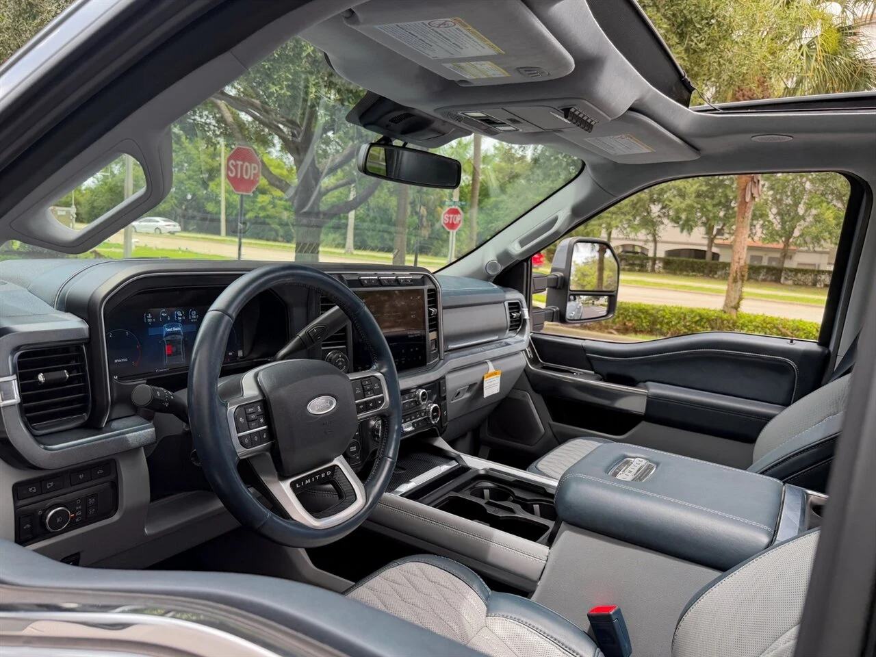 2024 Ford F-450 Super Duty Limited, 3/30