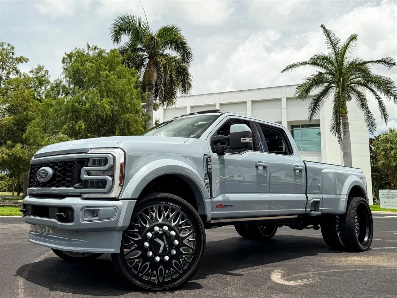 2024 Ford F-450 Super Duty Limited, 8/30