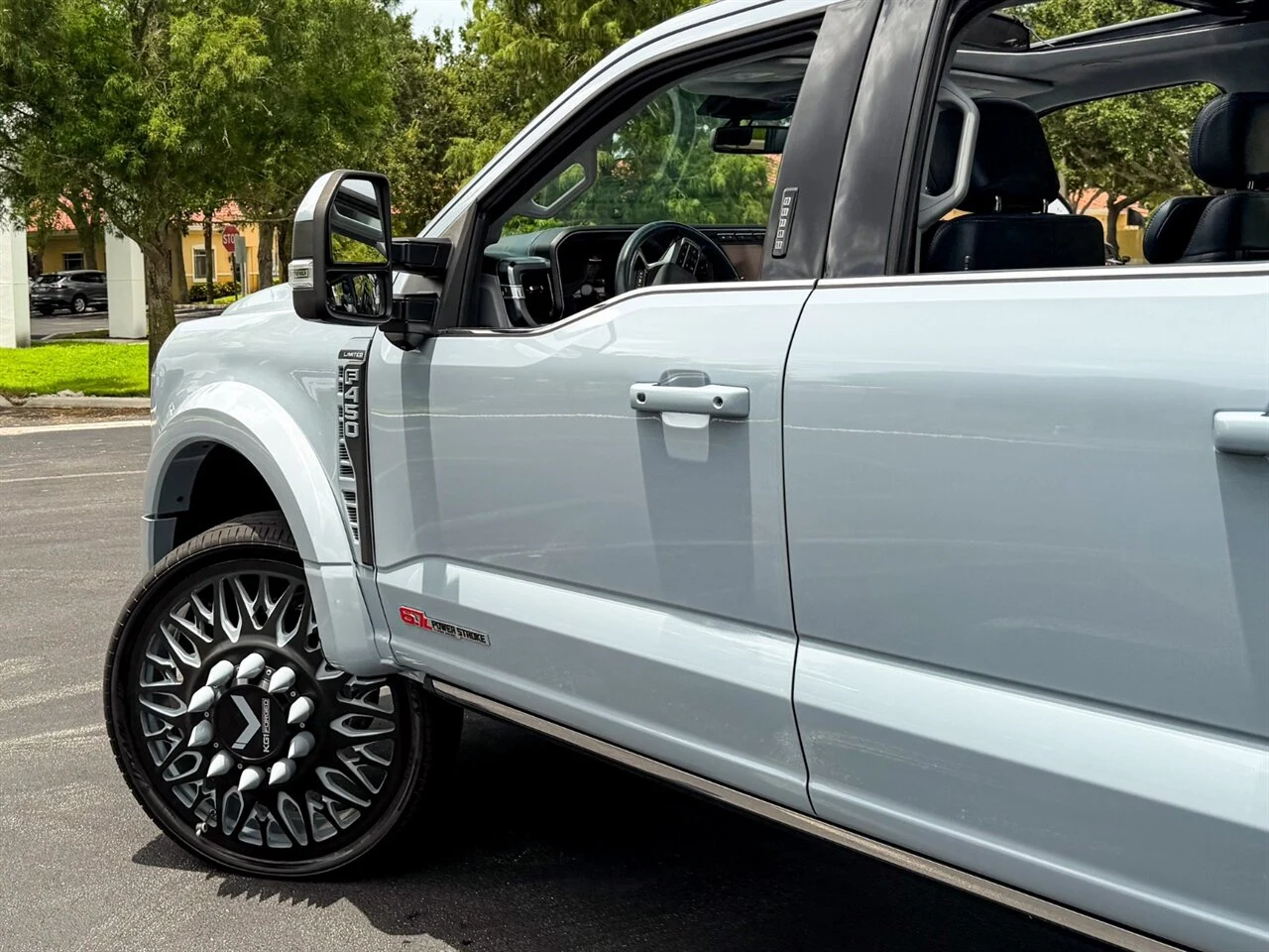 2024 Ford F-450 Super Duty Limited, 24/30