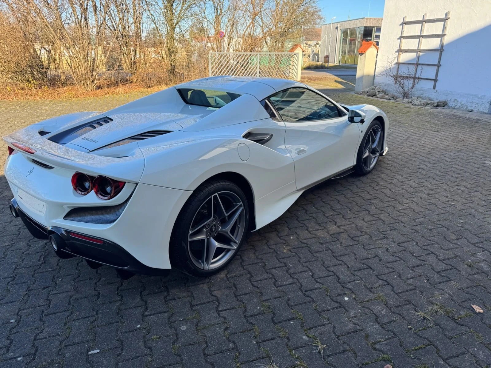 Ferrari F8 Spider, 9/10