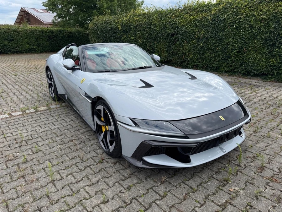 Ferrari 12Cilindri Spider, 7/10