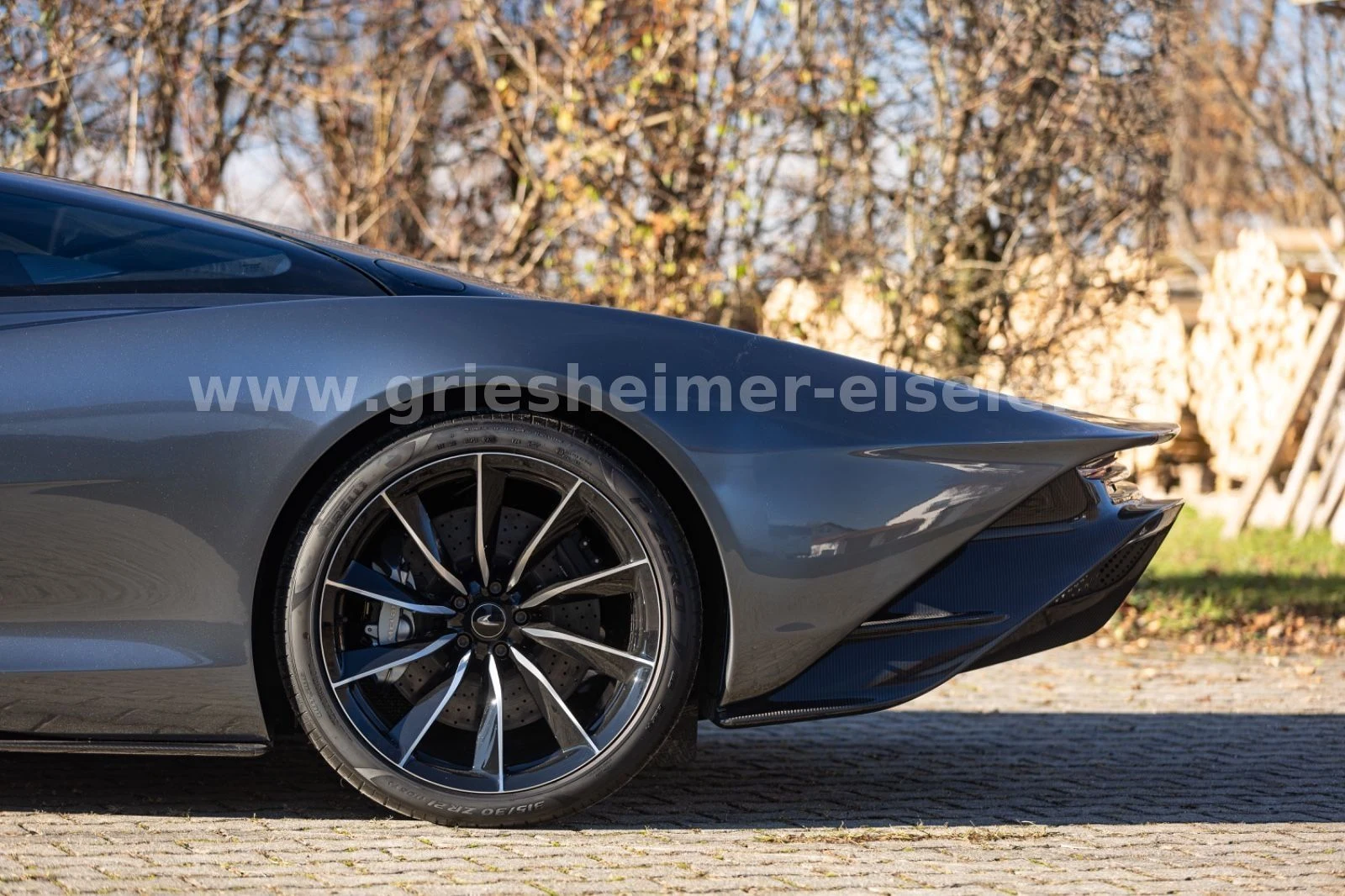 McLaren Speedtail, 6/10