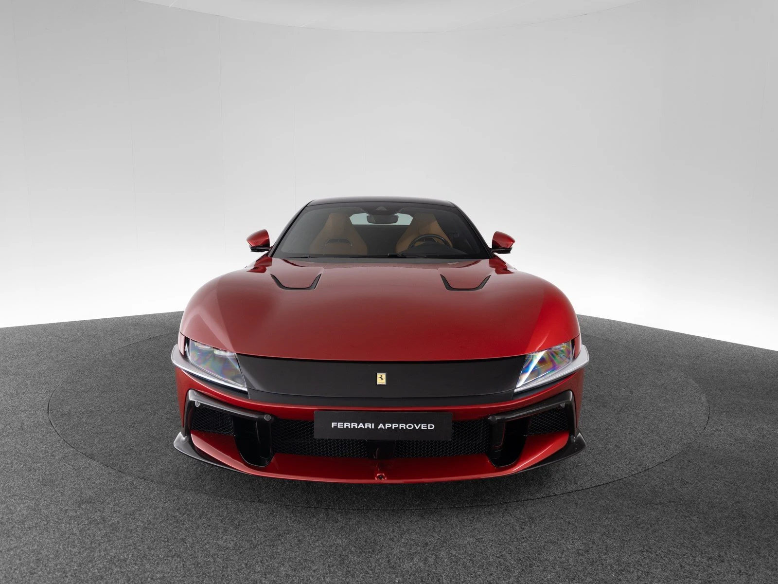 Ferrari 12Cilindri, 8/10
