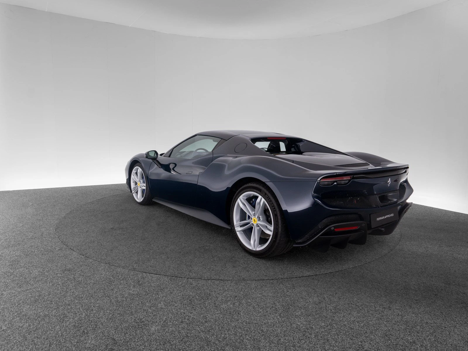 Ferrari 296 GTB, 3/10