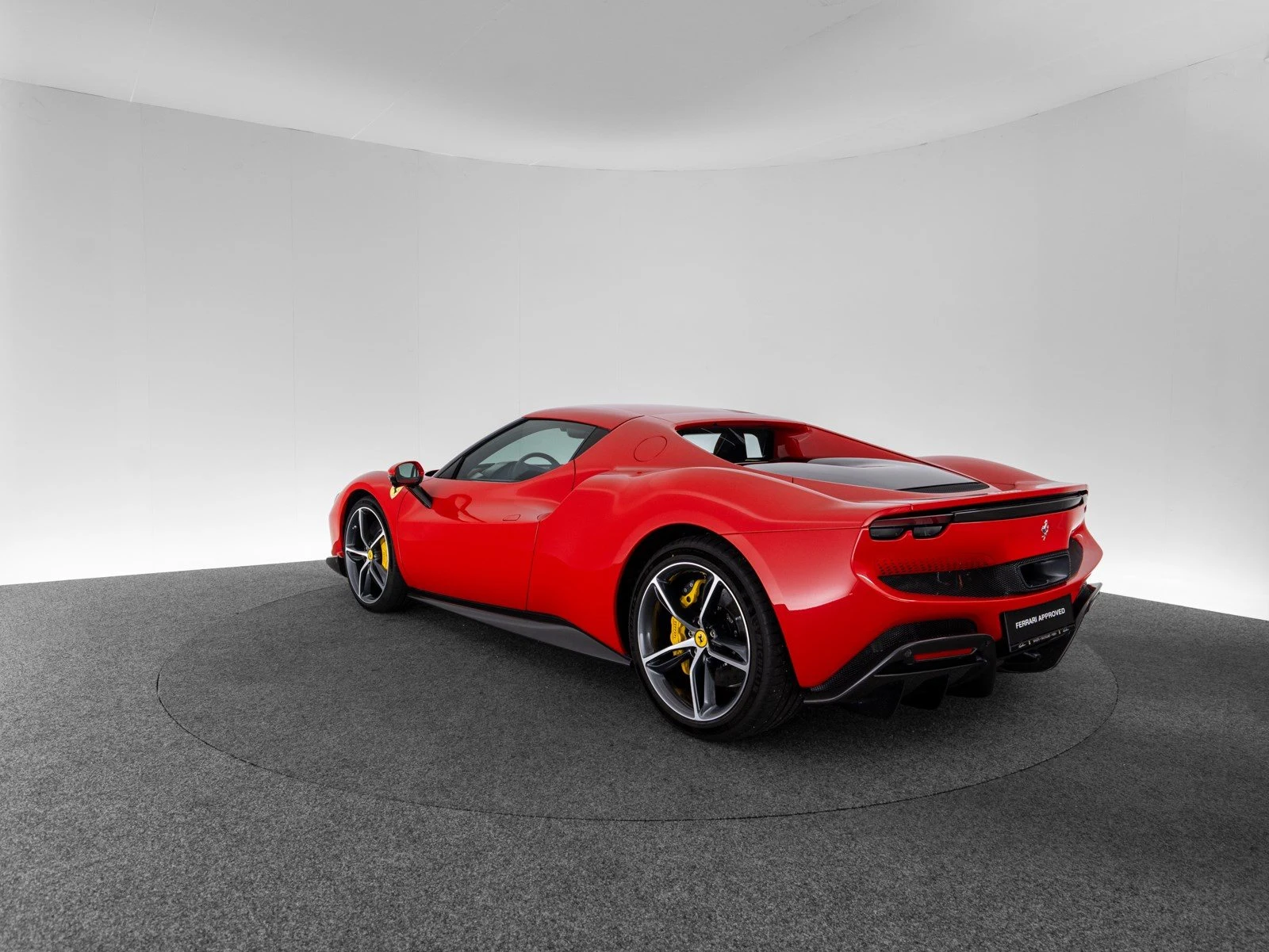 Ferrari 296 GTB, 5/10