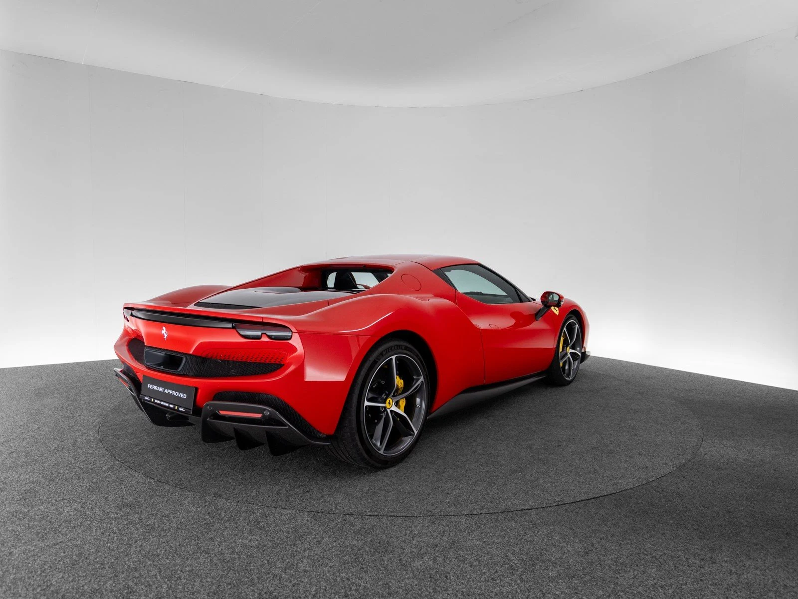 Ferrari 296 GTB, 7/10