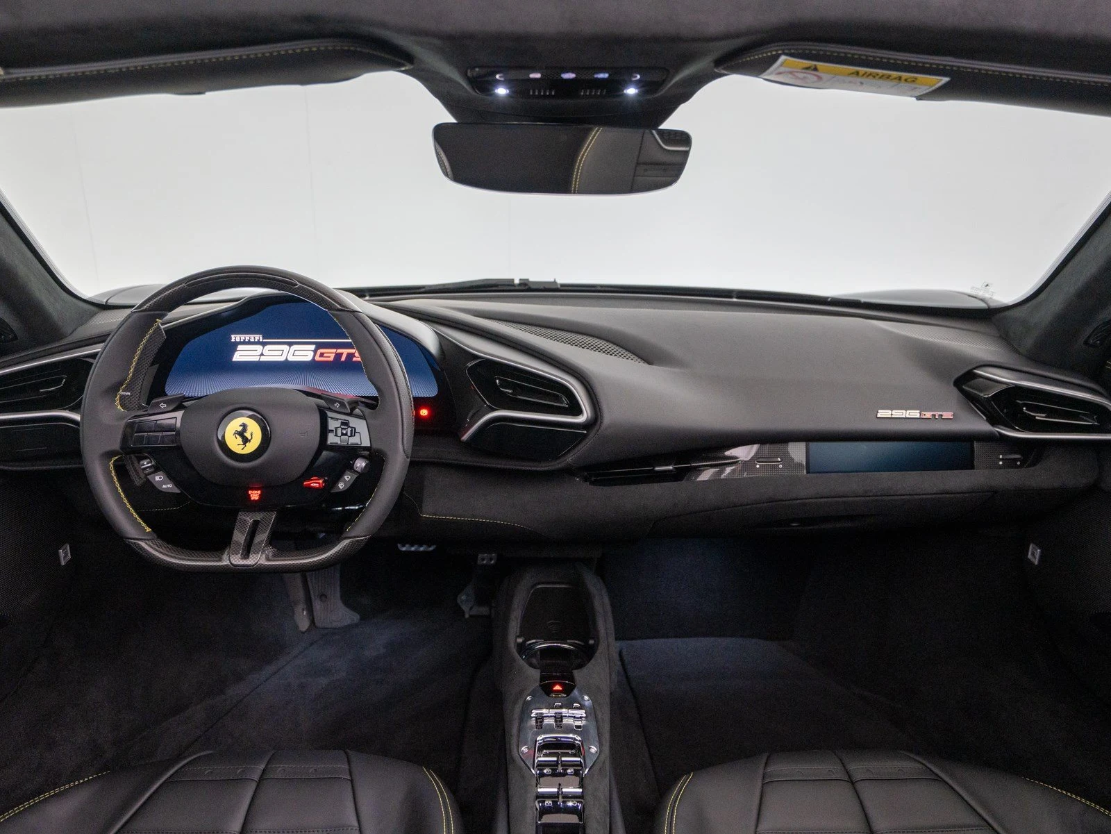 Ferrari 296 GTS, 9/10