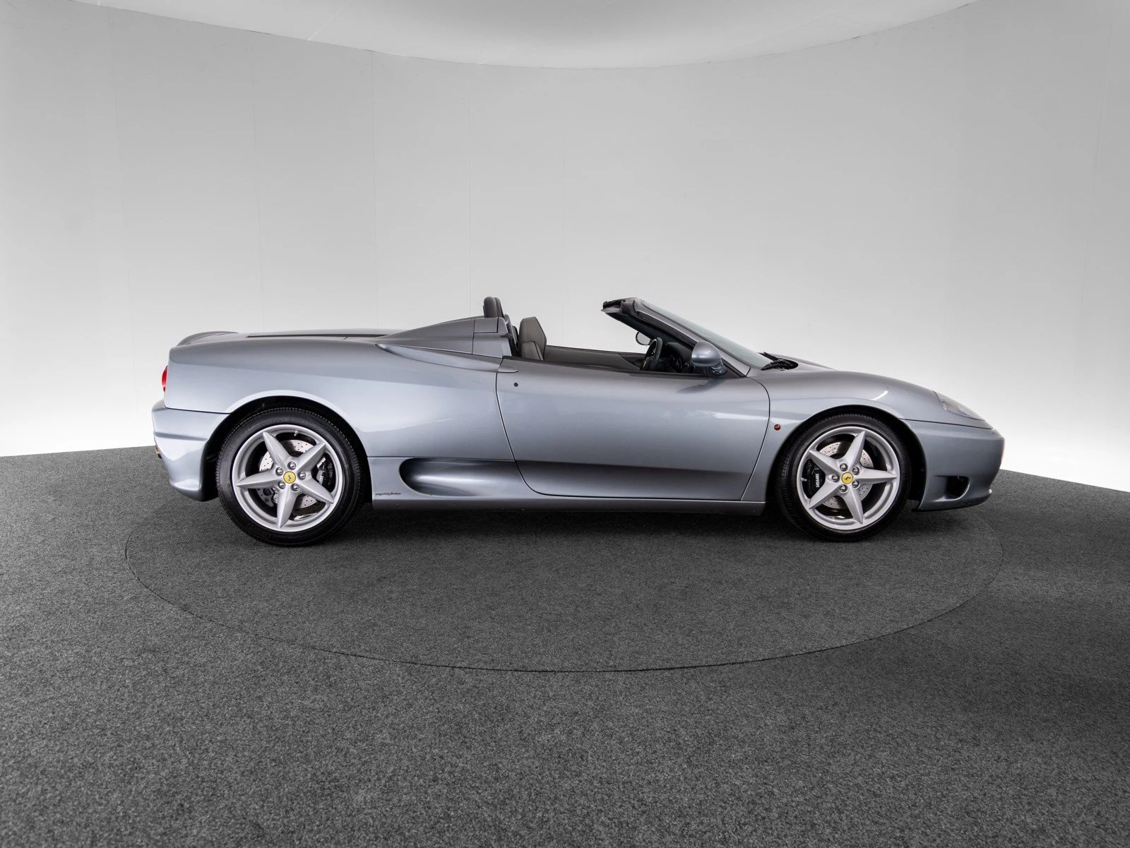 Ferrari 360 Spider, 4/10