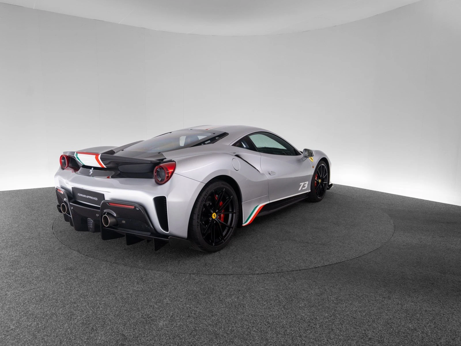 Ferrari 488 Pista Piloti, 5/10