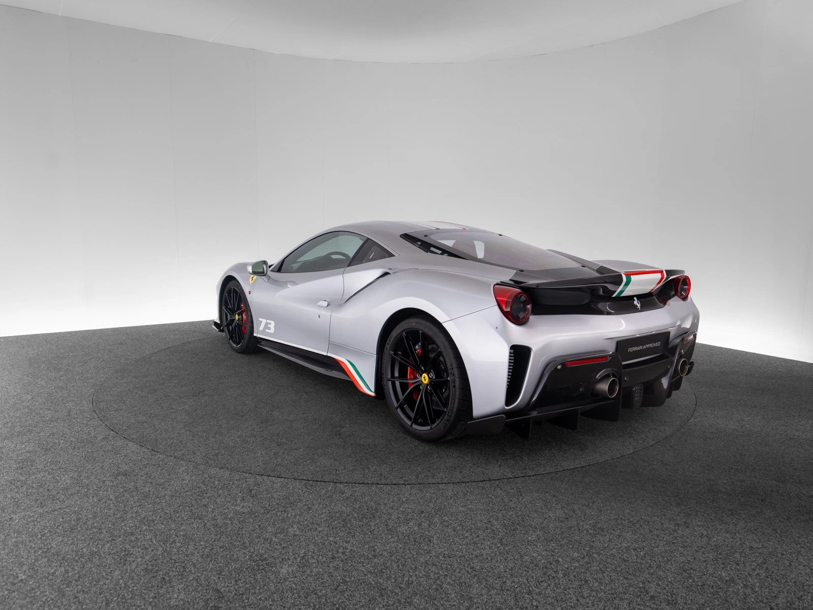Ferrari 488 Pista Piloti, 7/10