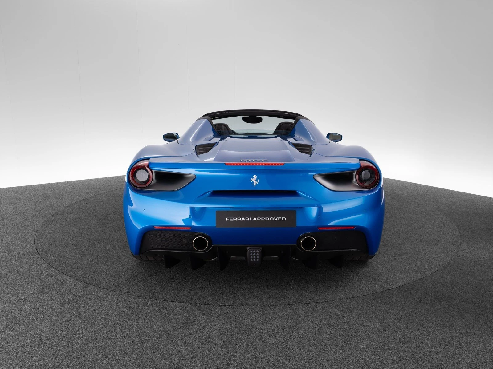 Ferrari 488 Spider, 6/10