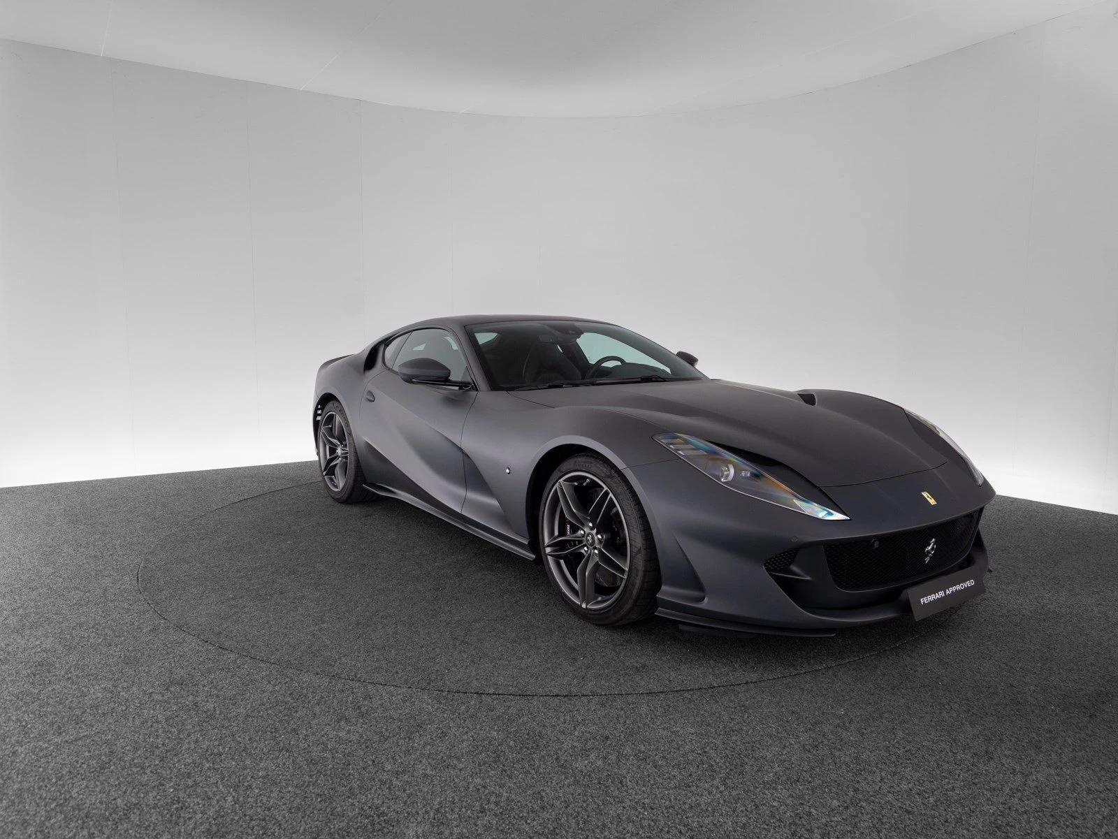 Ferrari 812 Superfast, 4/10