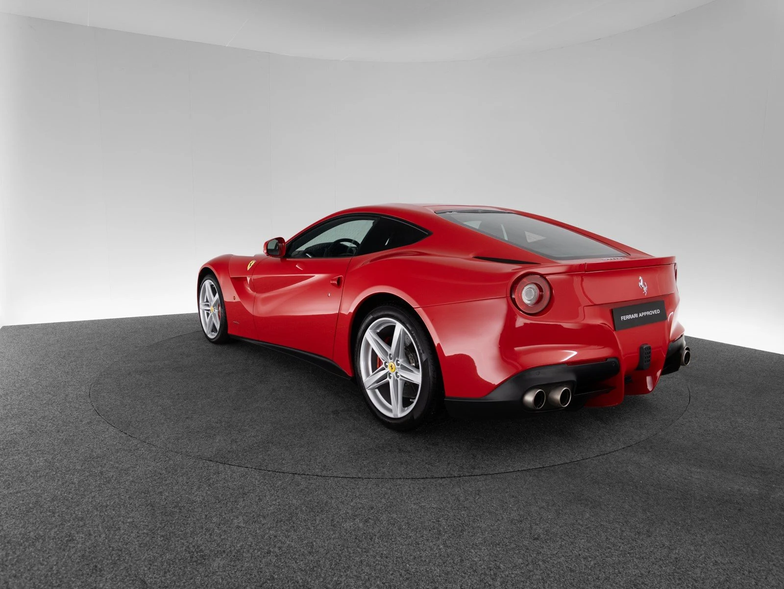 Ferrari F12berlinetta, 3/10