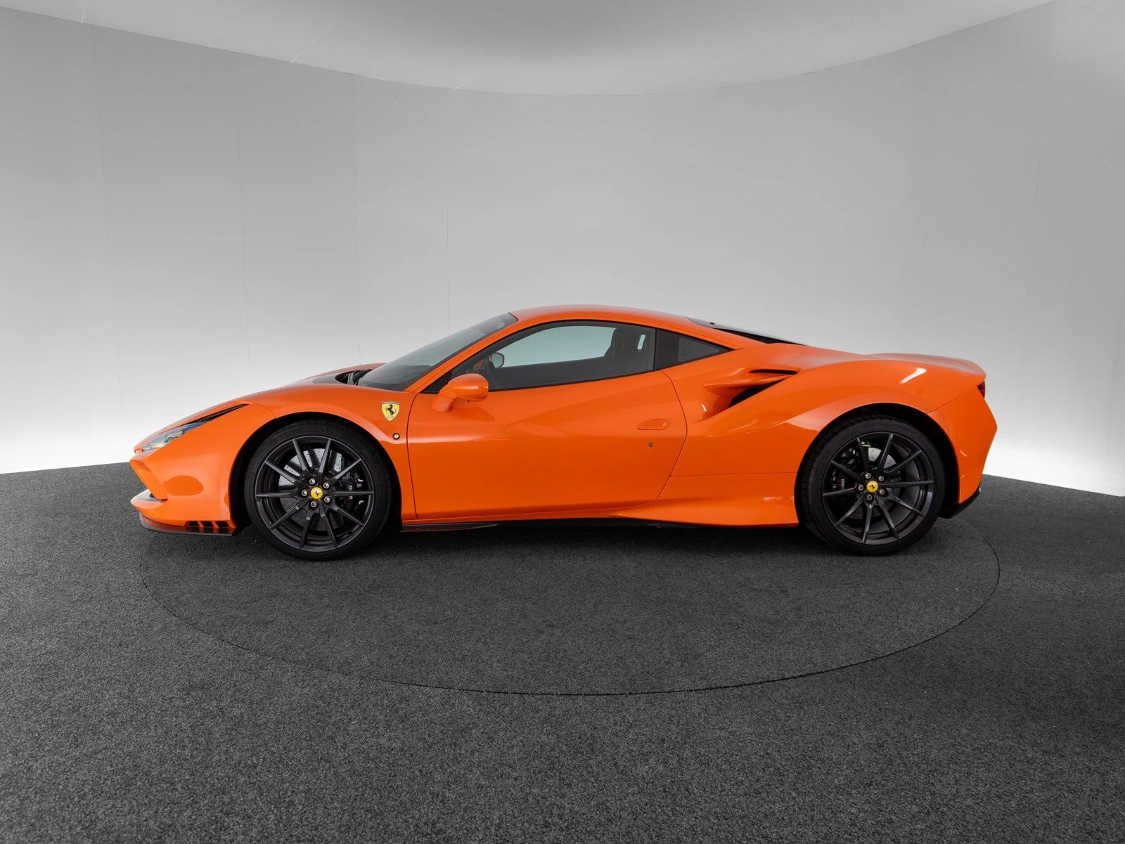 Ferrari F8 Tributo, 8/10