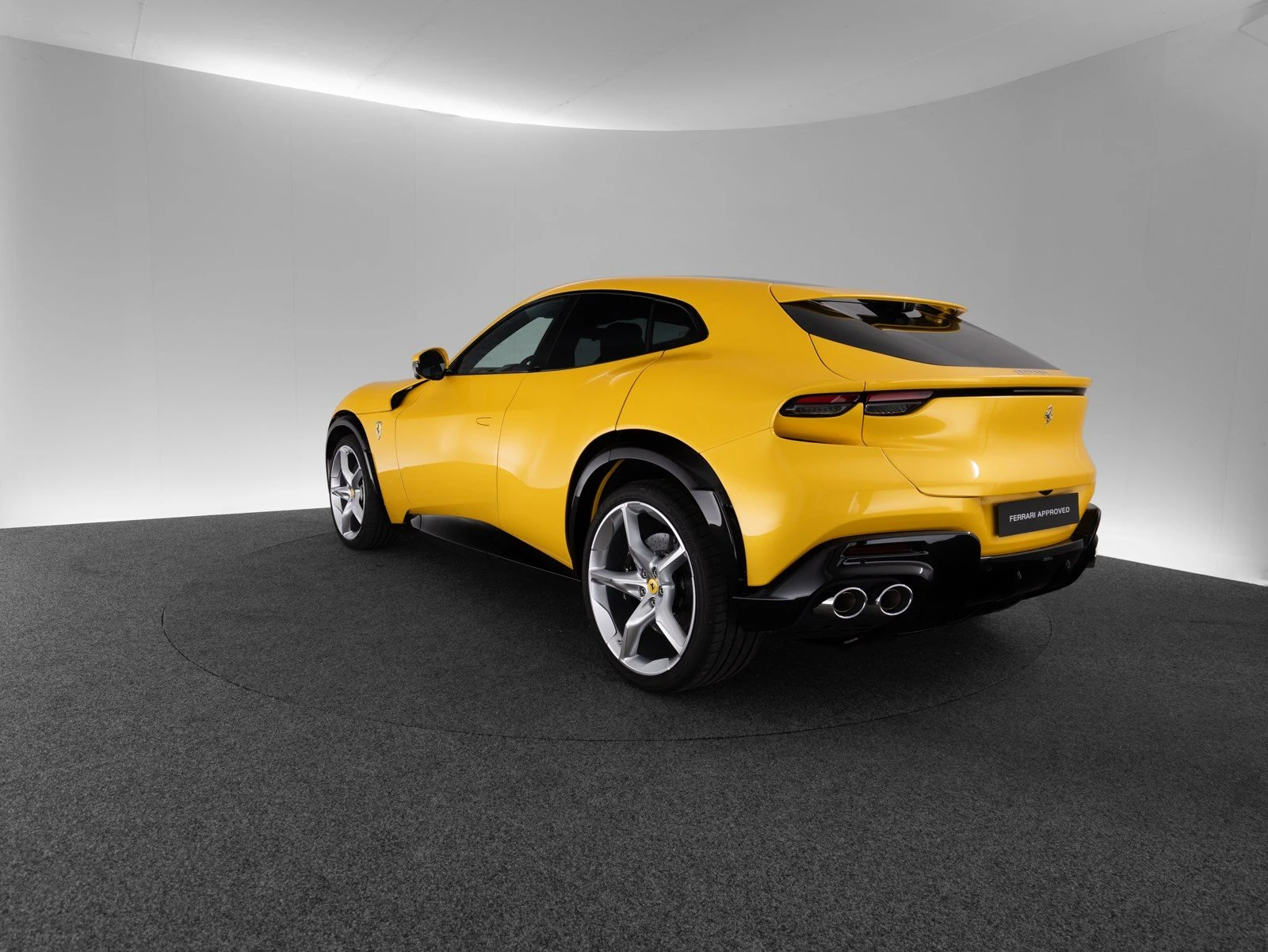 Ferrari Purosangue, 3/10