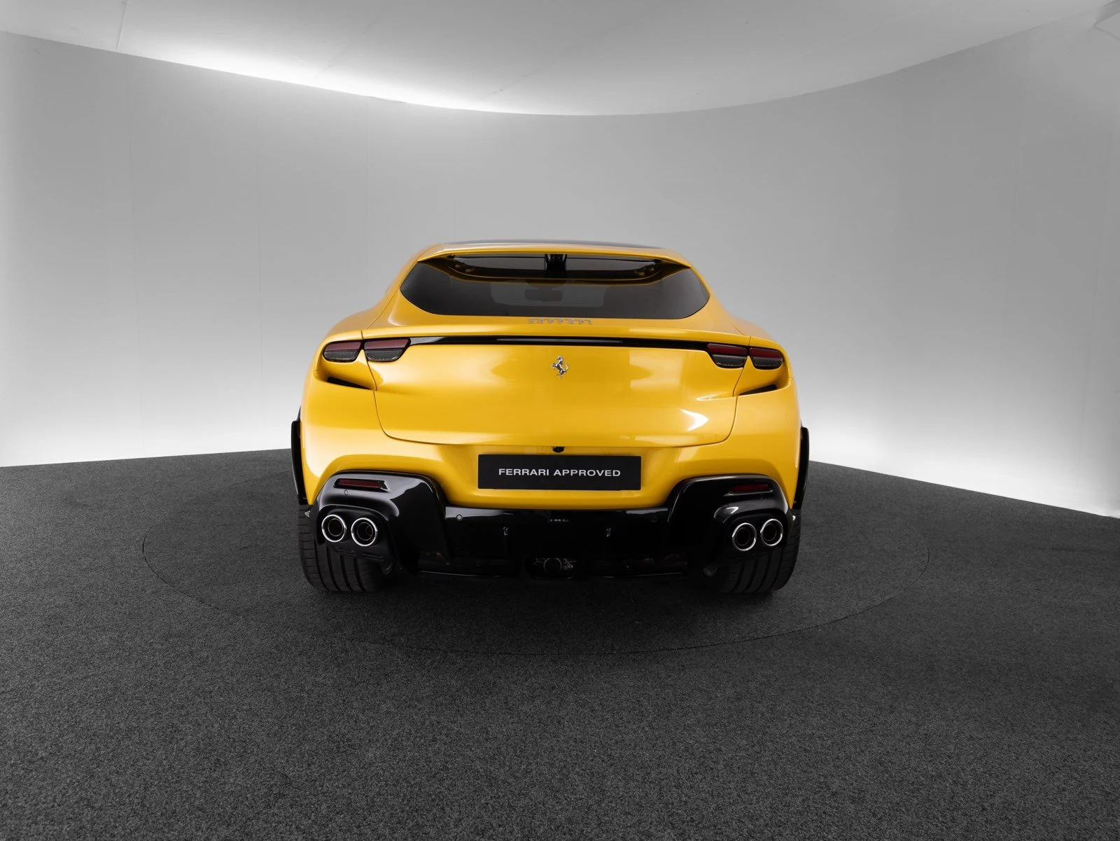 Ferrari Purosangue, 4/10