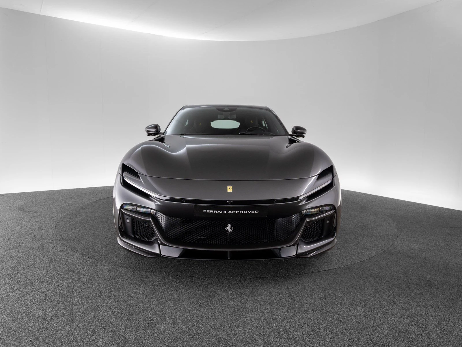 Ferrari Purosangue, 2/10
