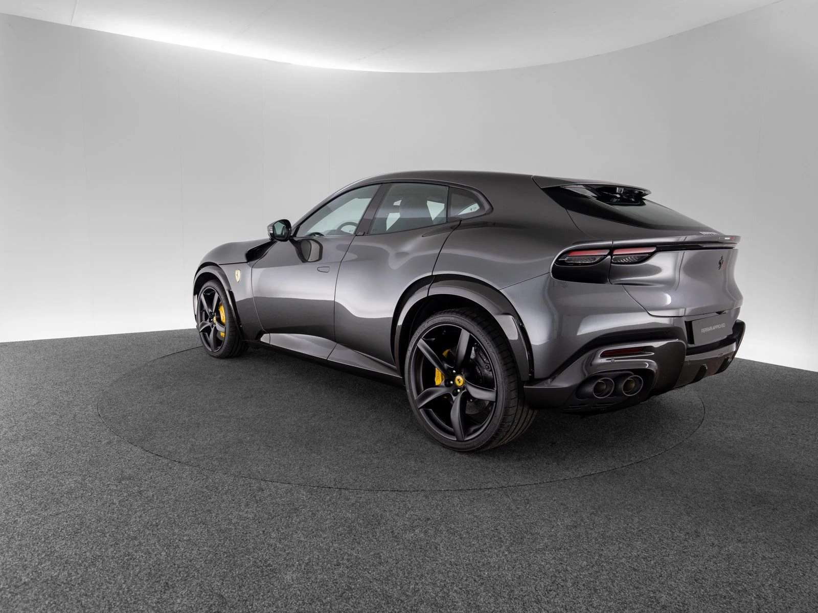 Ferrari Purosangue, 7/10