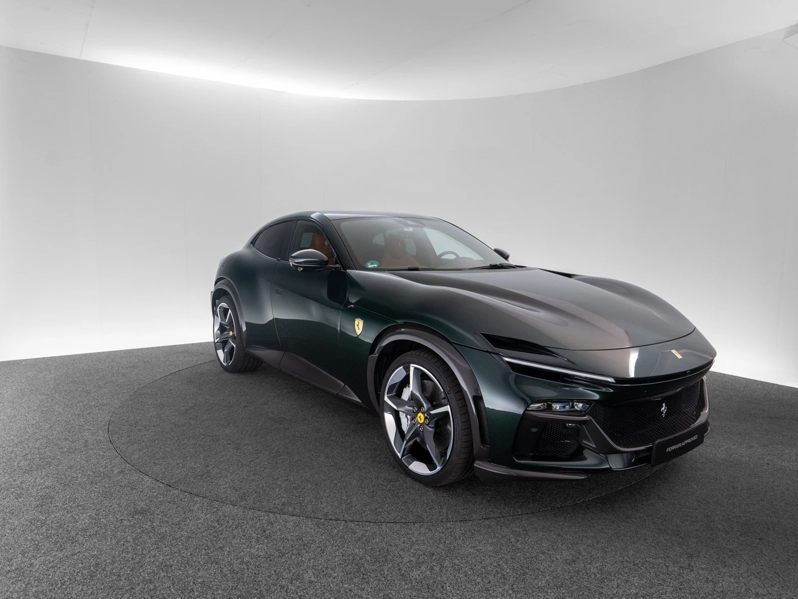 Ferrari Purosangue, 3/10