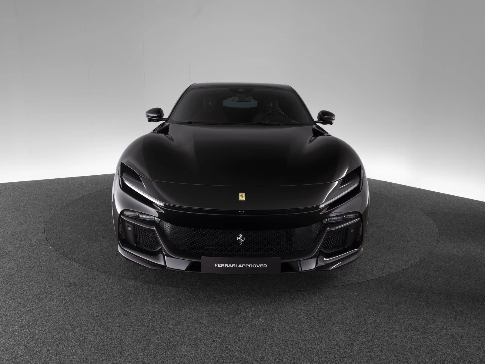 Ferrari Purosangue, 4/10