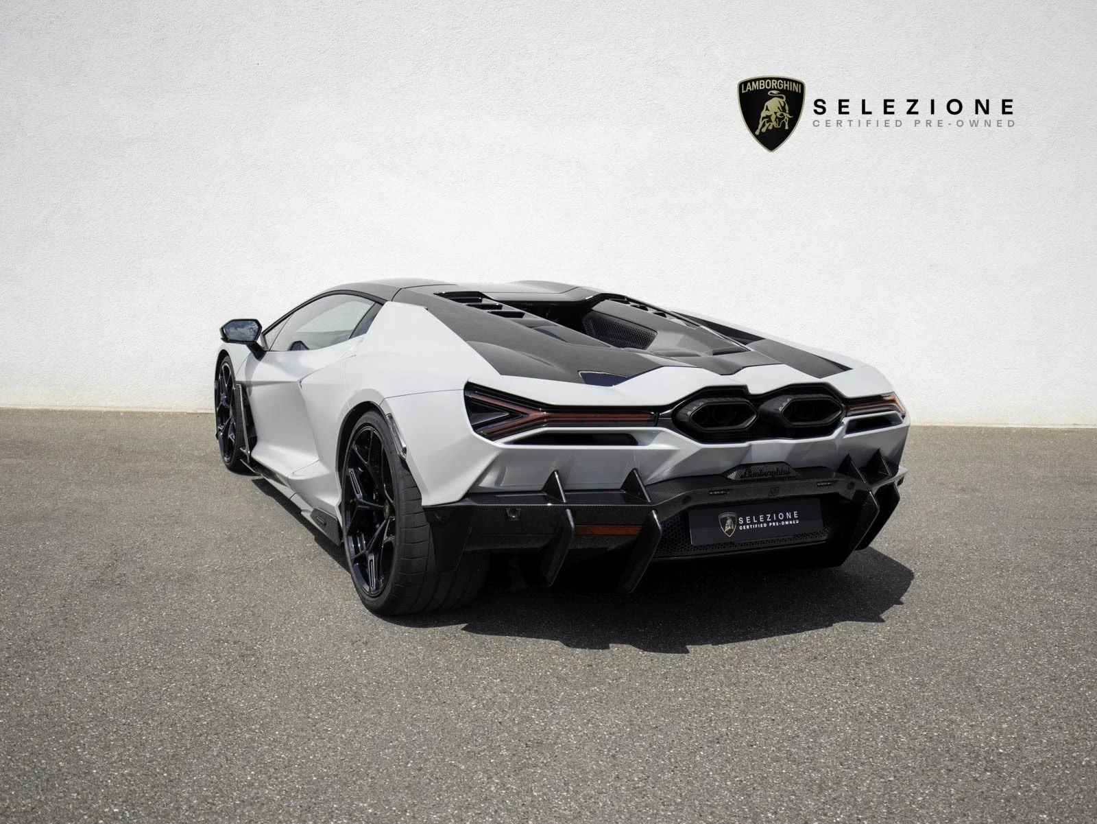 Lamborghini Revuelto, 6/10
