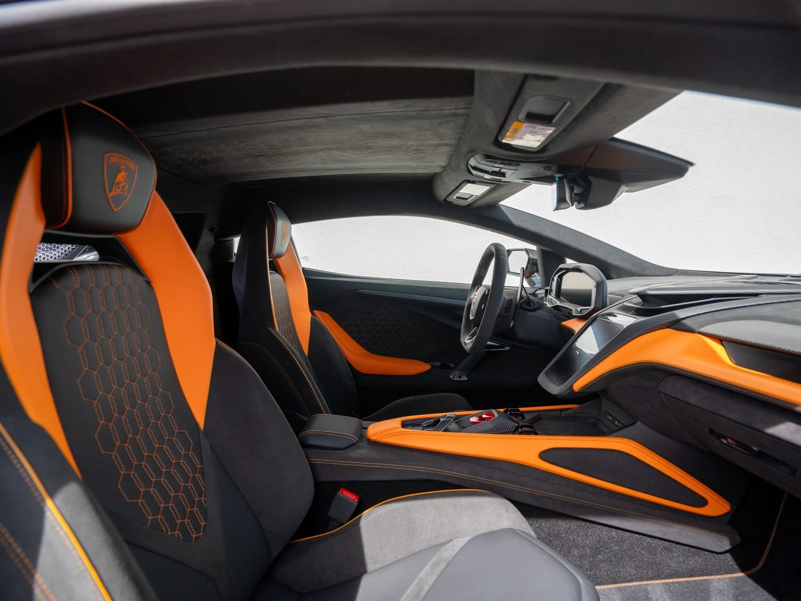 Lamborghini Revuelto, 9/10