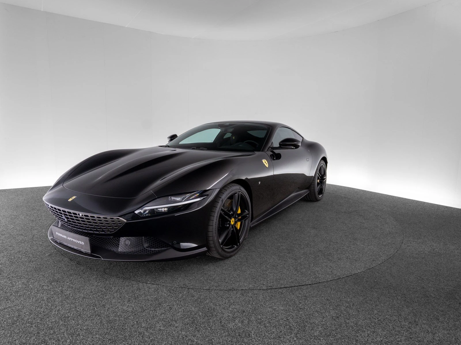 Ferrari Roma, full-car front three-quarter view.