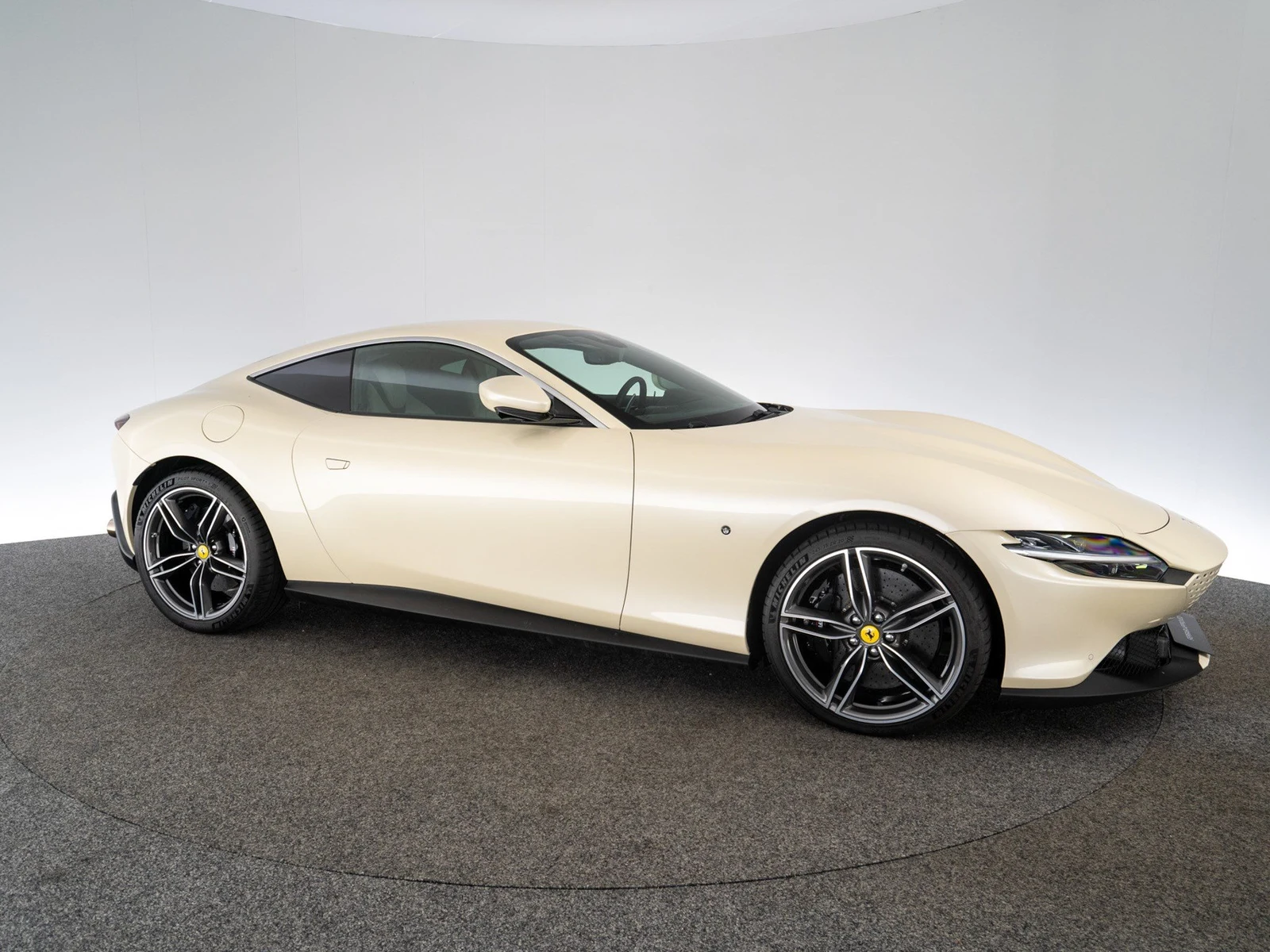Ferrari Roma, 8/10