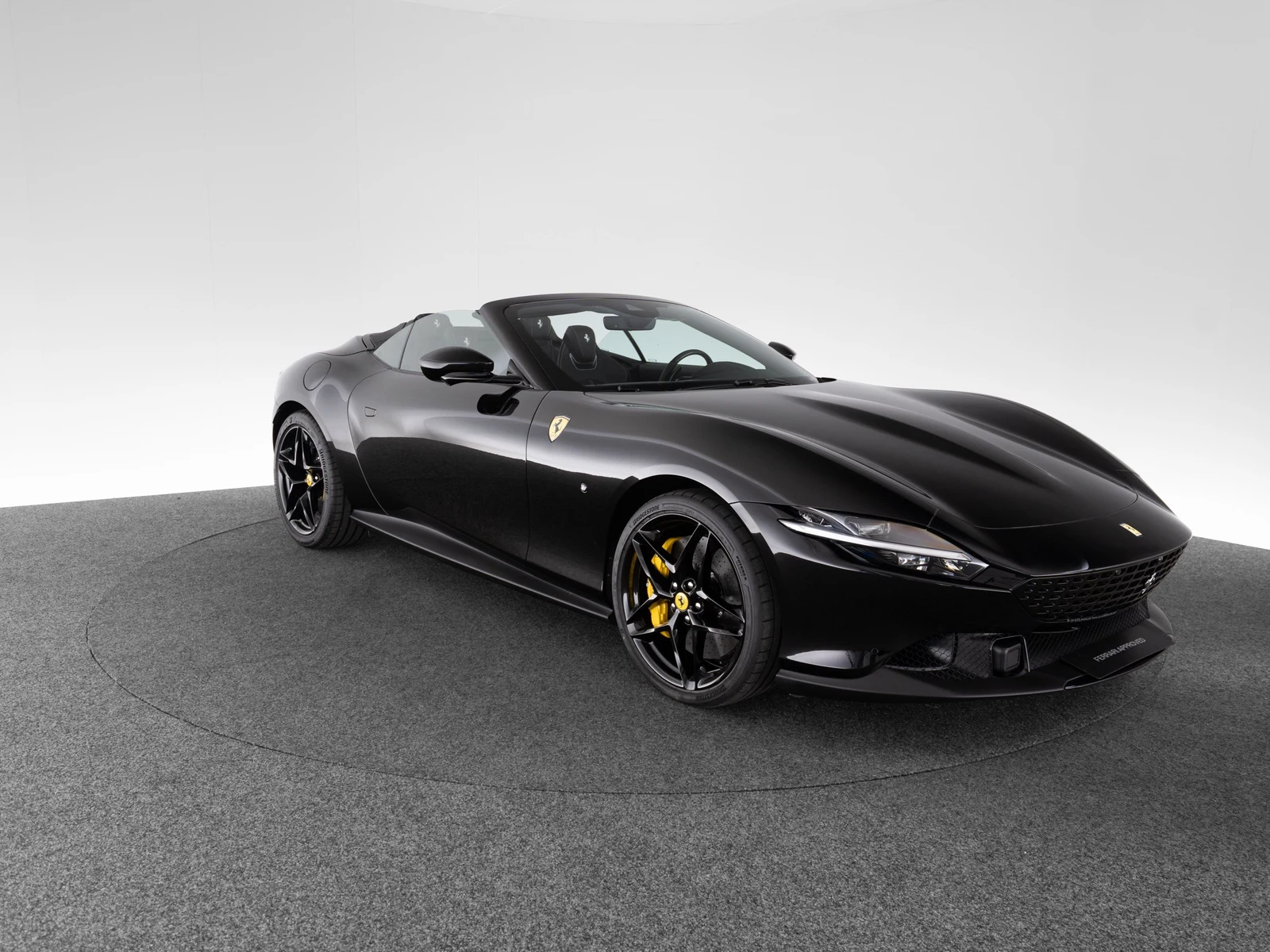 Ferrari Roma Spider, 7/10