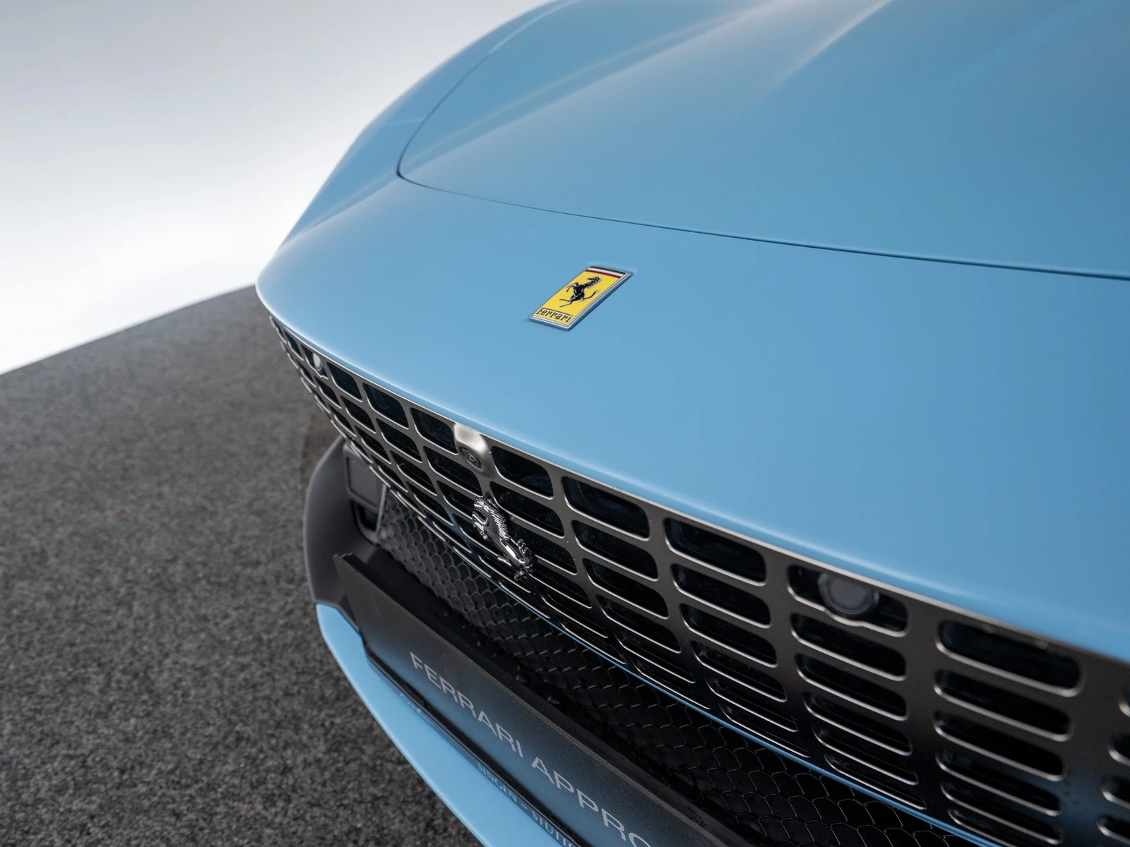Ferrari Roma Spider, 6/10