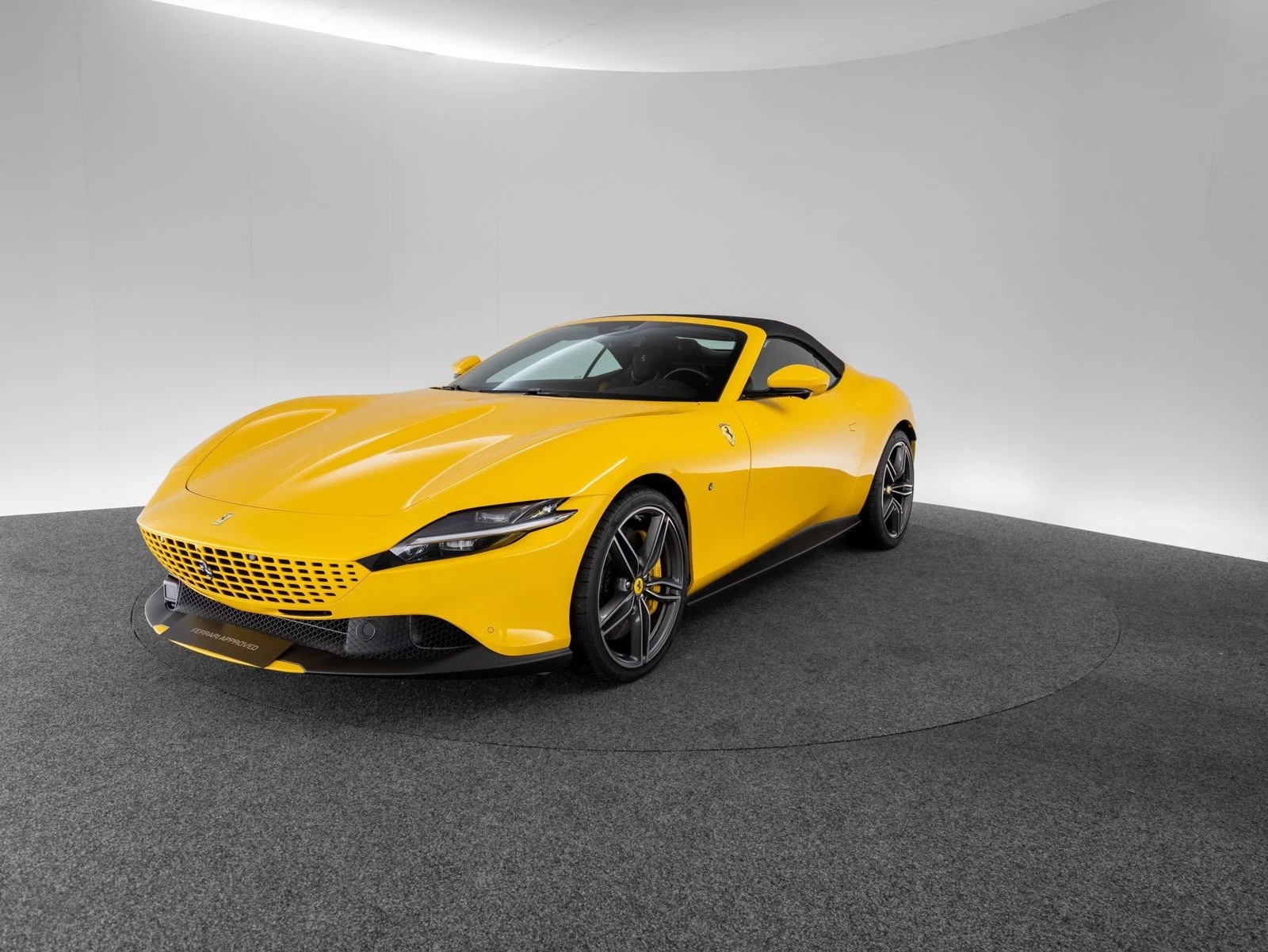 Ferrari Roma Spider, full-car front three-quarter view.