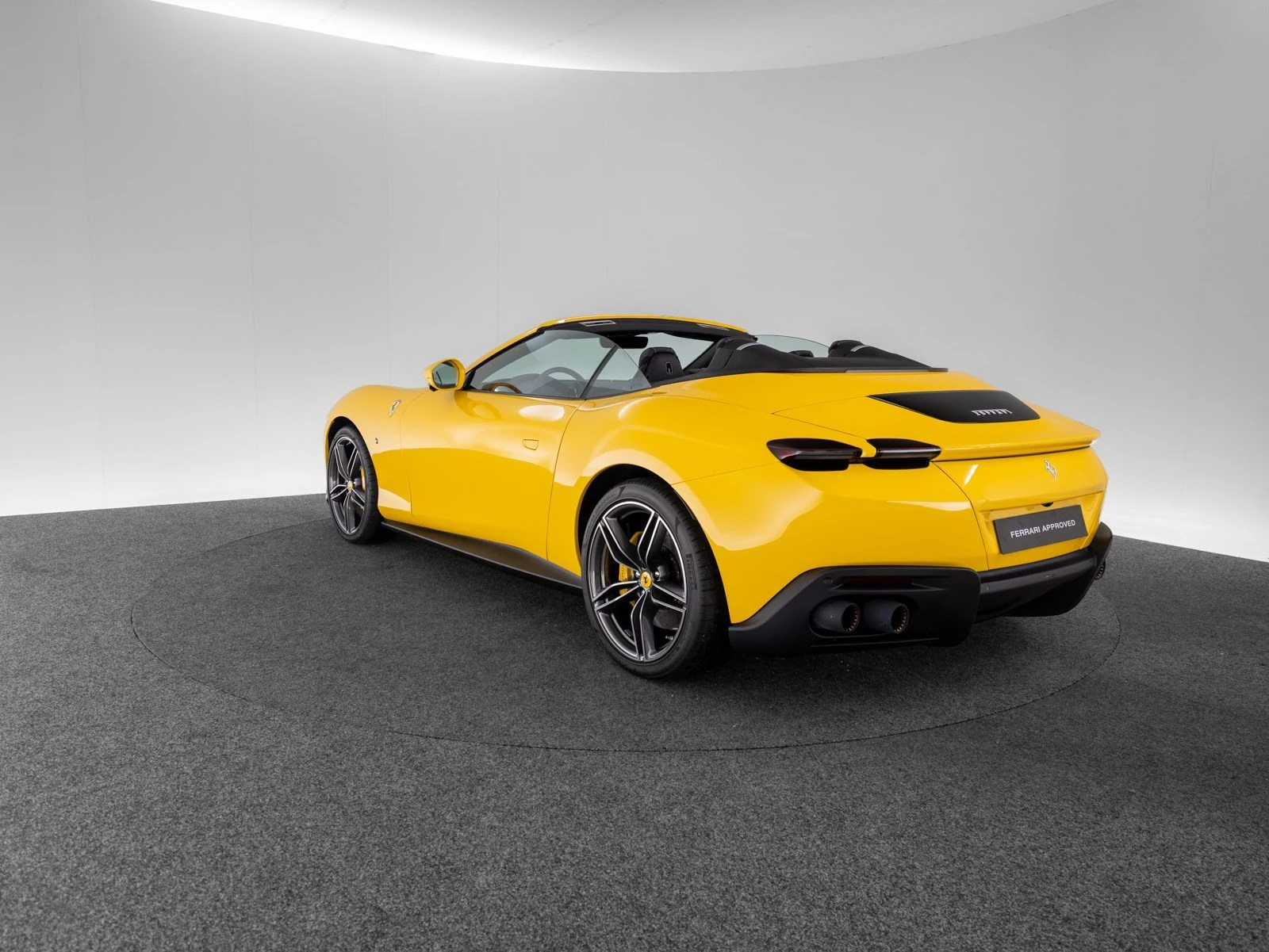 Ferrari Roma Spider, 3/10