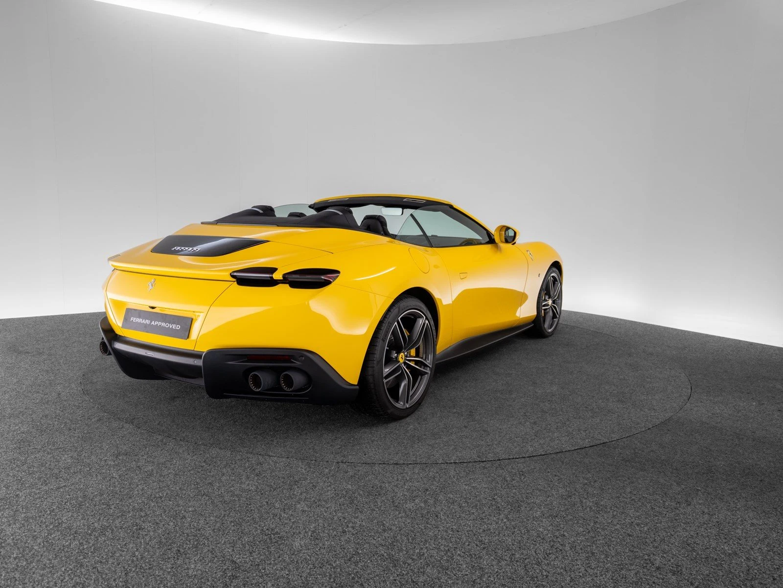 Ferrari Roma Spider, 5/10