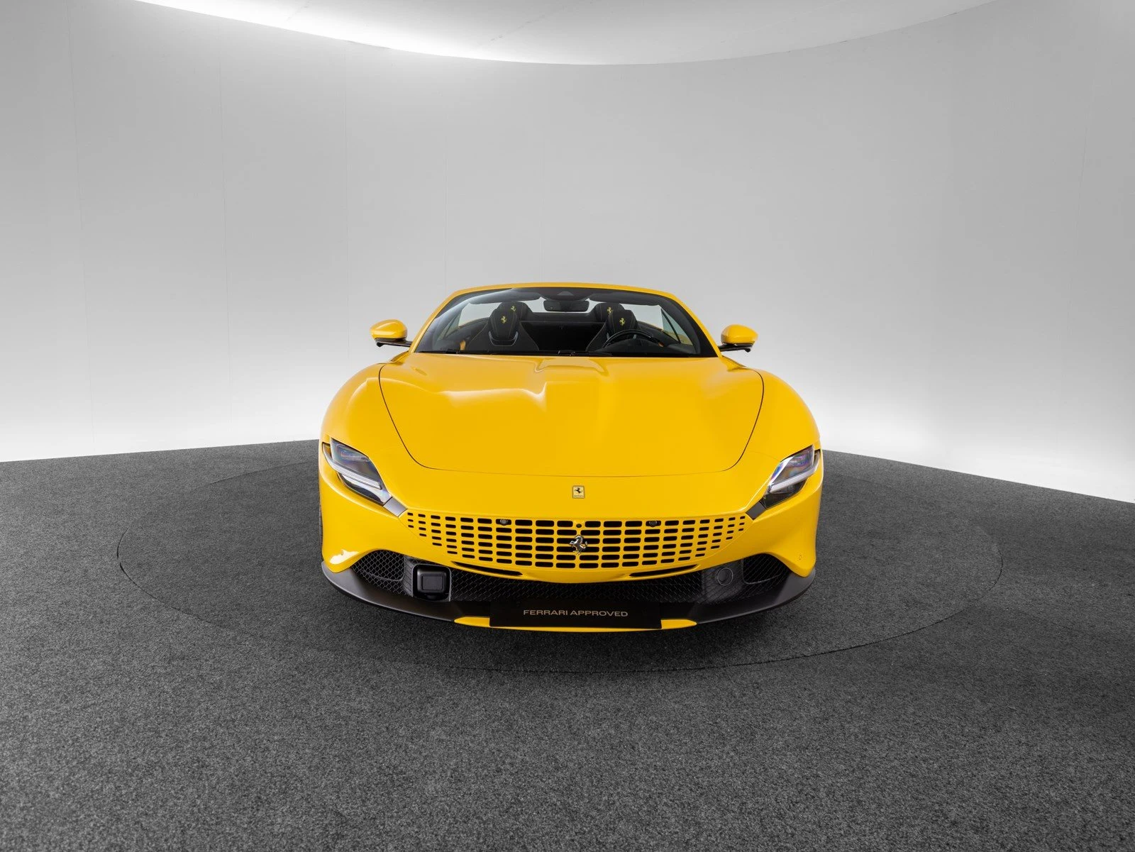 Ferrari Roma Spider, 8/10