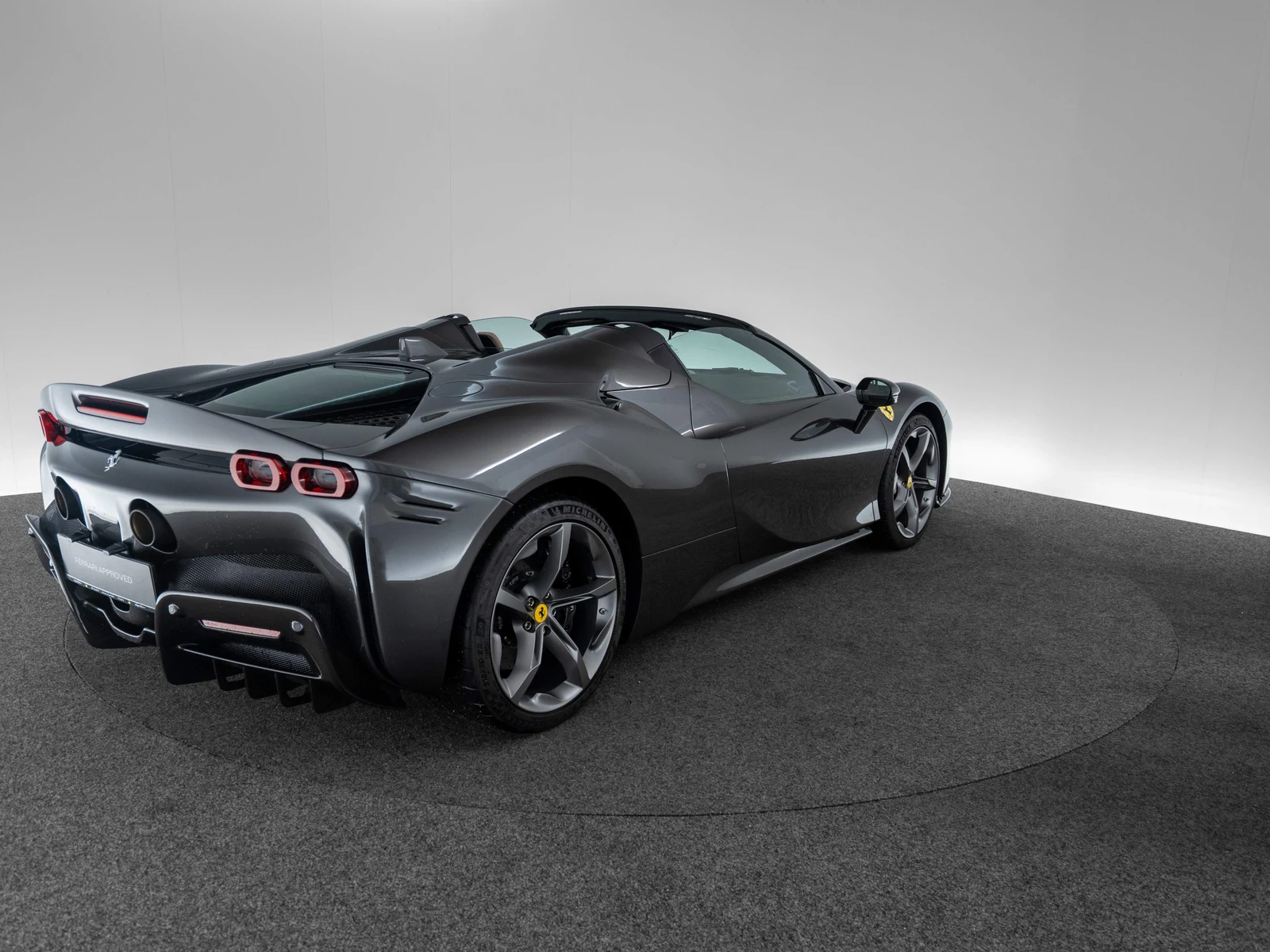 Ferrari SF90 Spider Assetto Fiorano, 6/10
