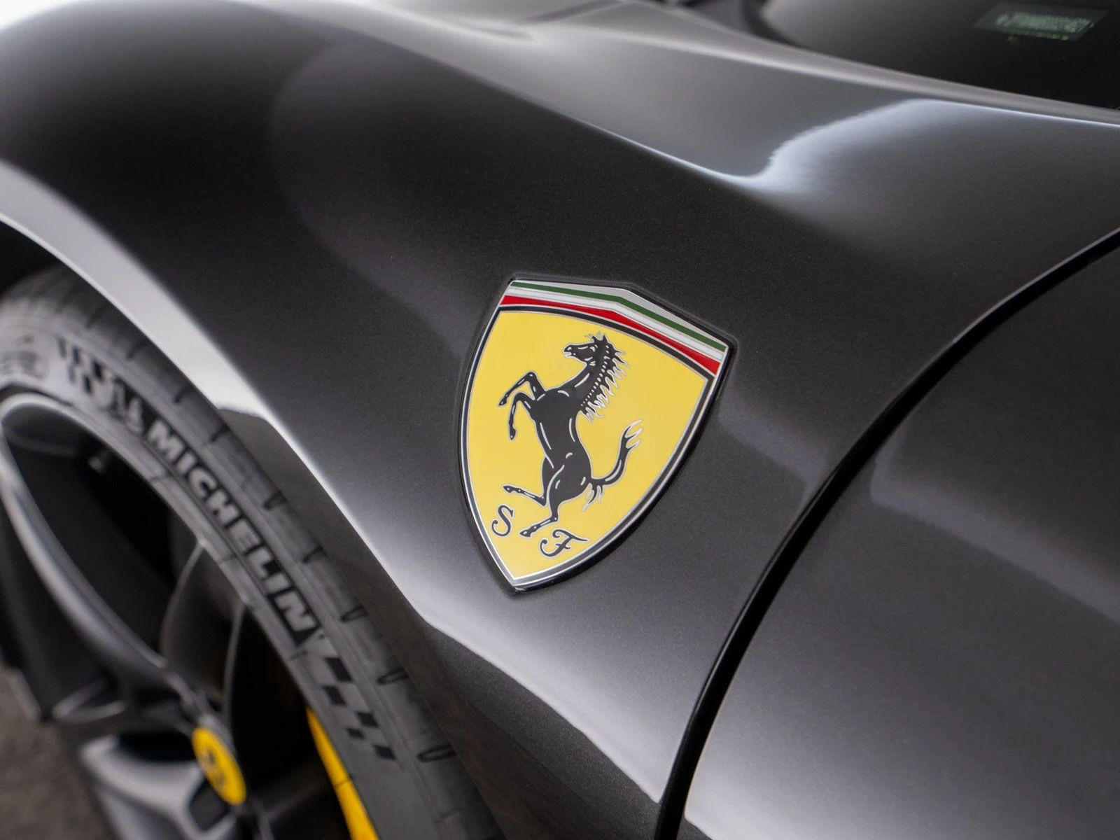 Ferrari SF90 Spider, 8/10