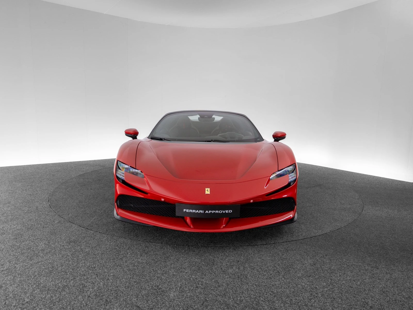Ferrari SF90 Spider, 2/10