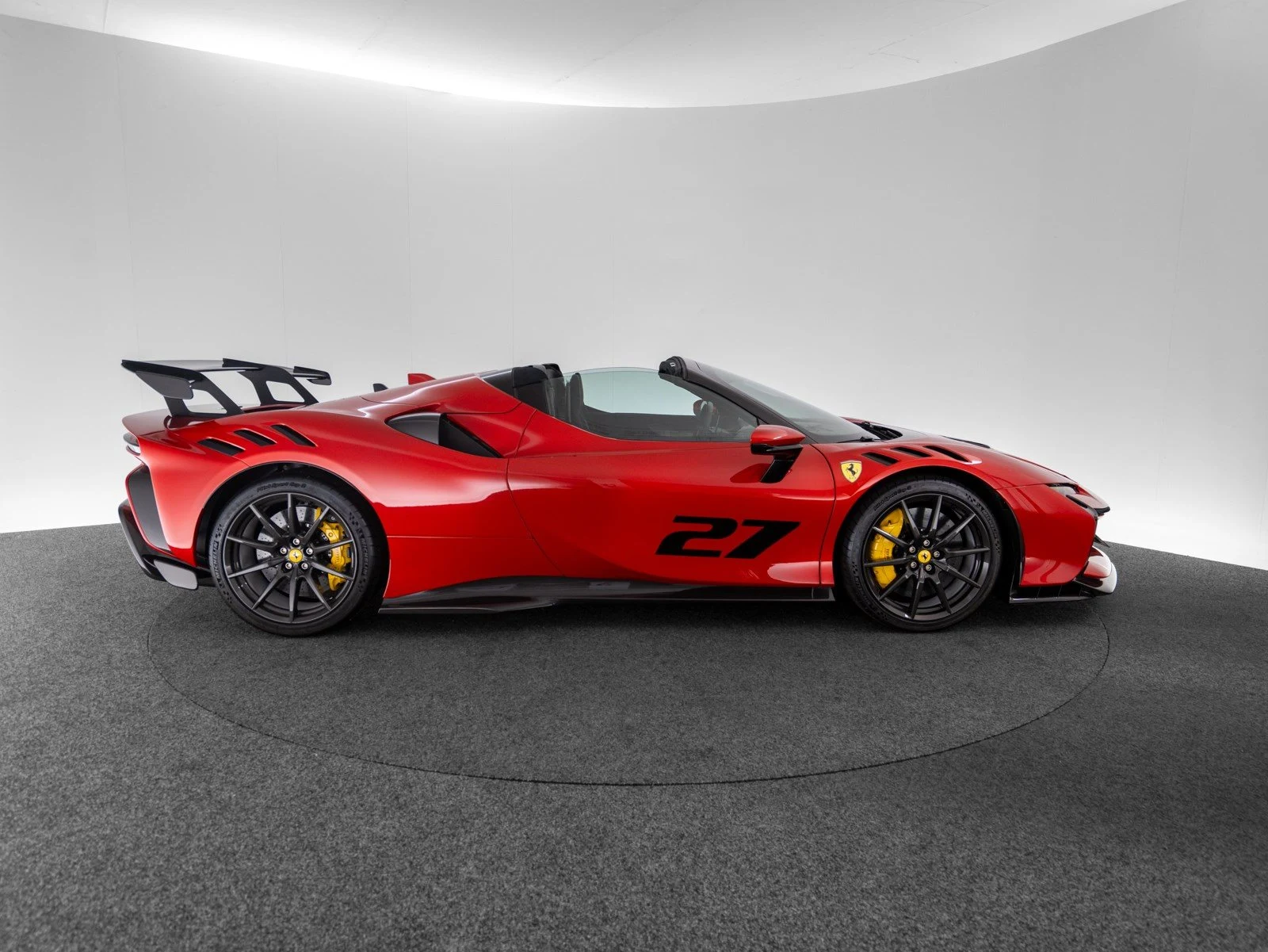 Ferrari SF90 XX Spider, 4/10