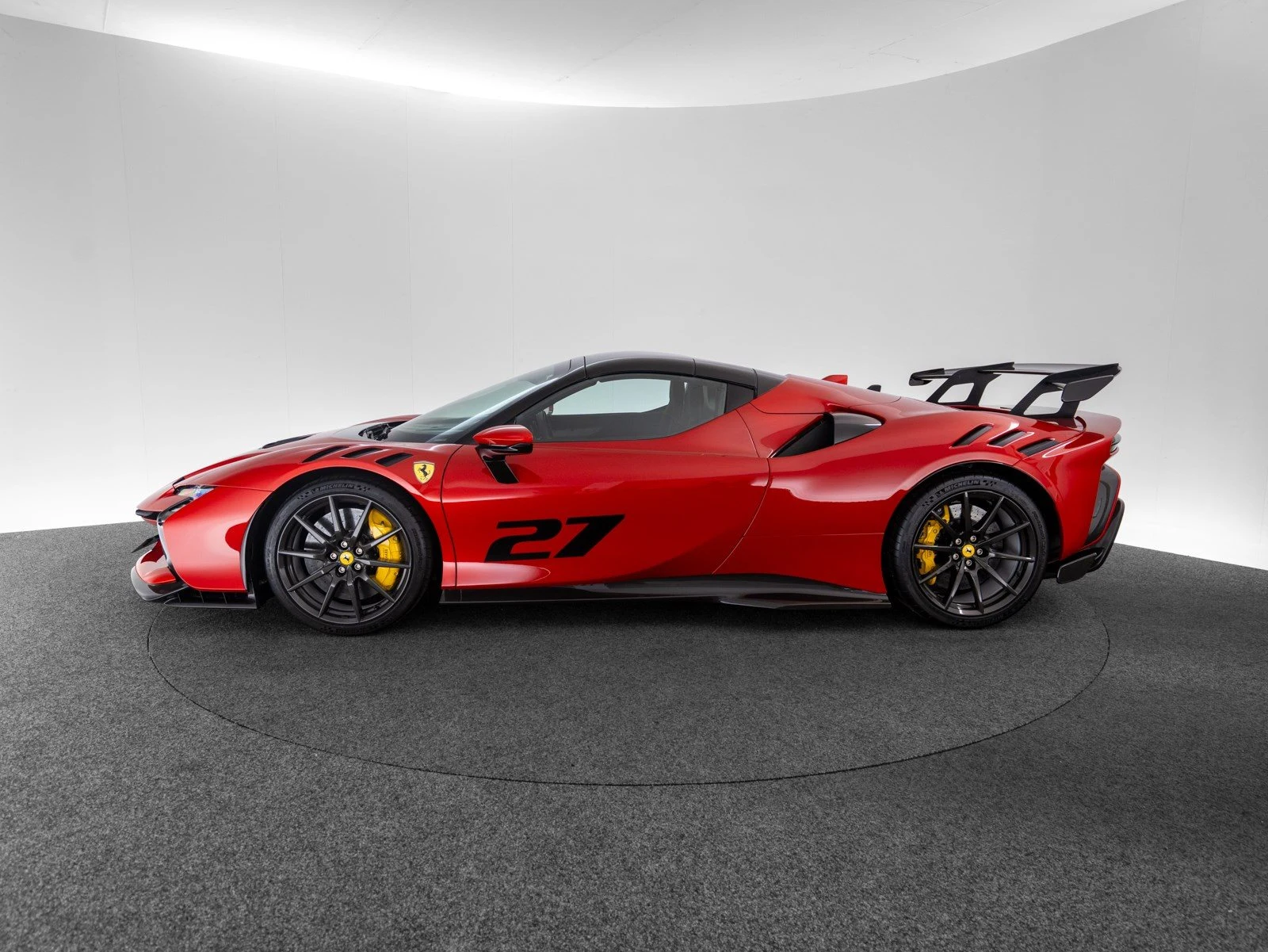 Ferrari SF90 XX Spider, 10/10