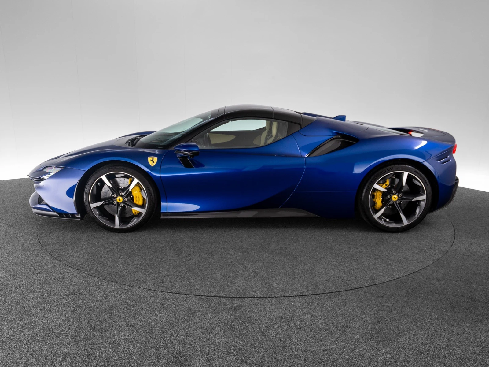 Ferrari SF90 Spider, 3/10