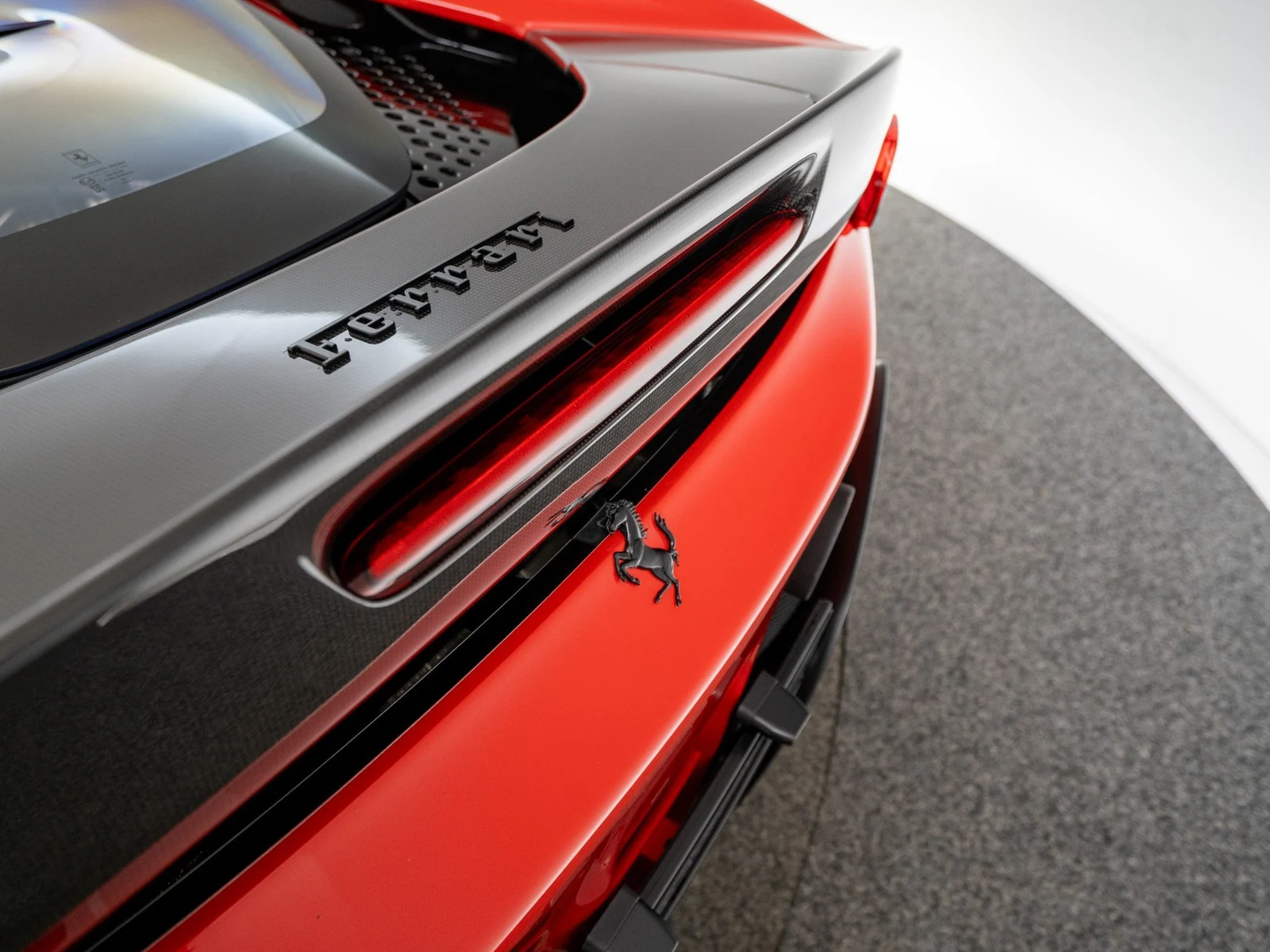 Ferrari SF90 Stradale Assetto Fiorano, 6/10