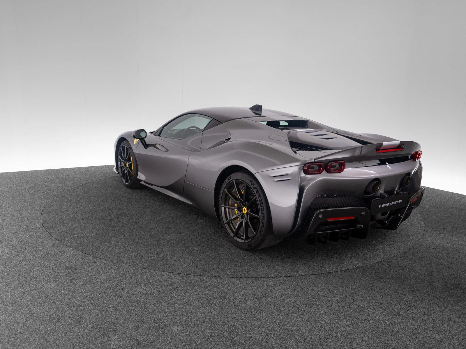 Ferrari SF90 Stradale Assetto Fiorano, 2/10
