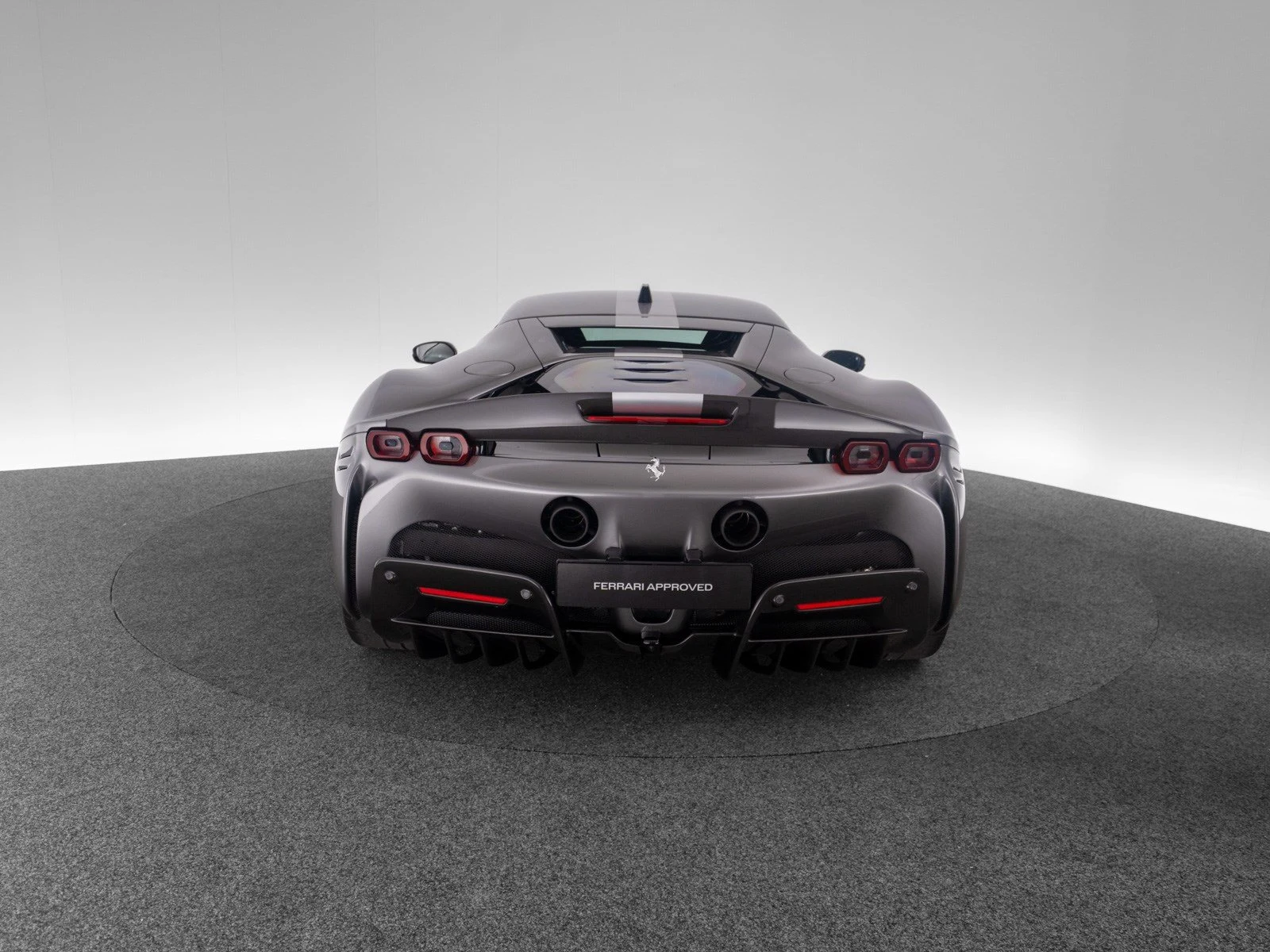 Ferrari SF90 Stradale Assetto Fiorano, 3/10