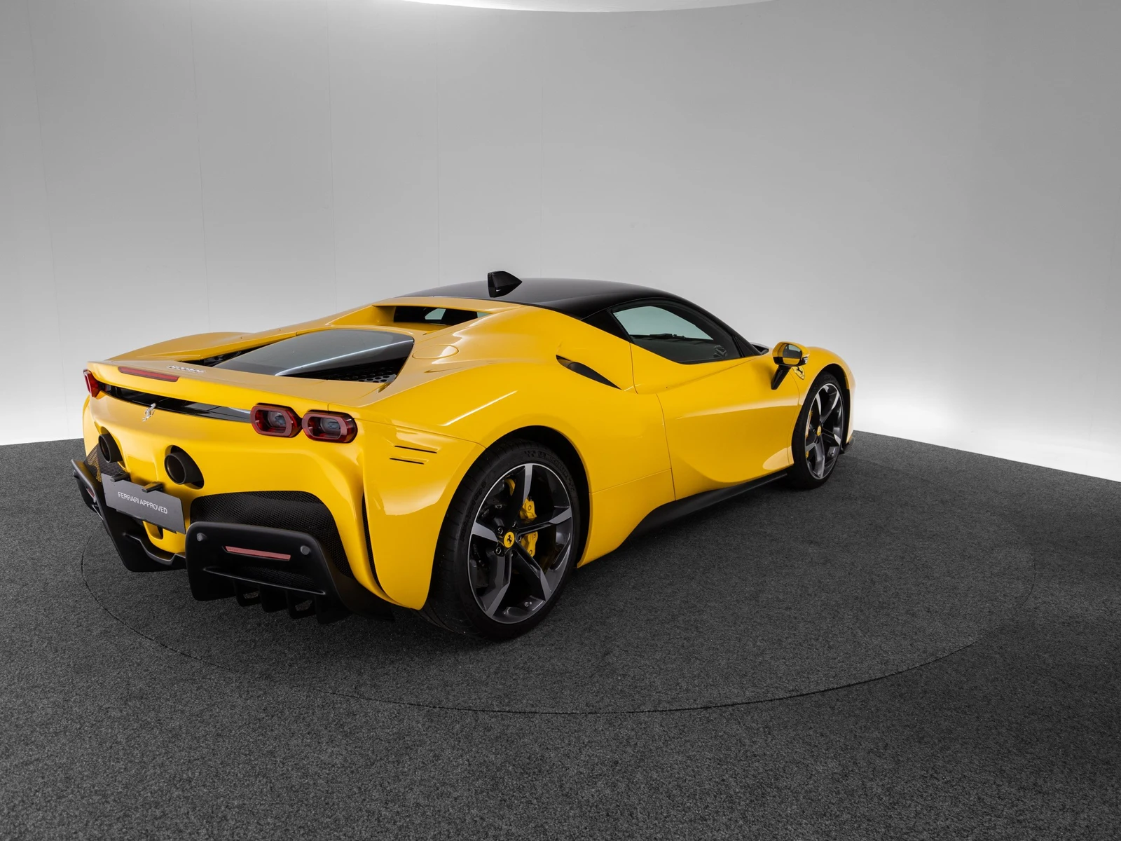 Ferrari SF90 Stradale, 7/10