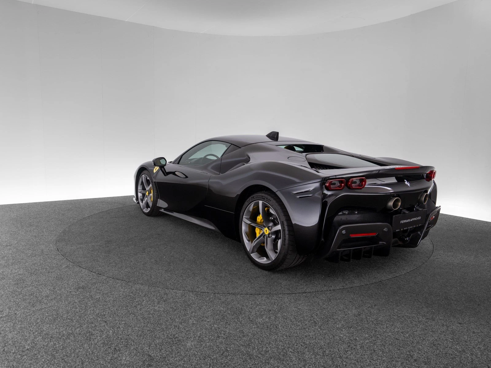 Ferrari SF90 Stradale, 7/10